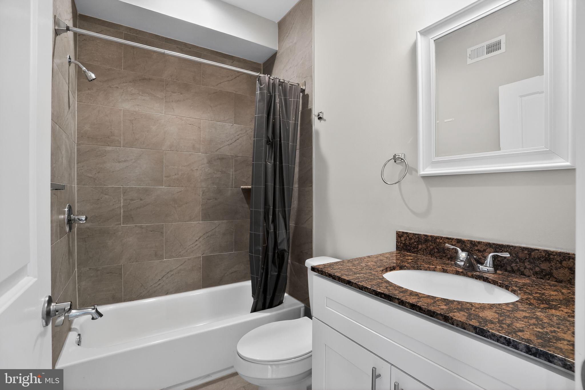 PORT RICHMOND - Residential