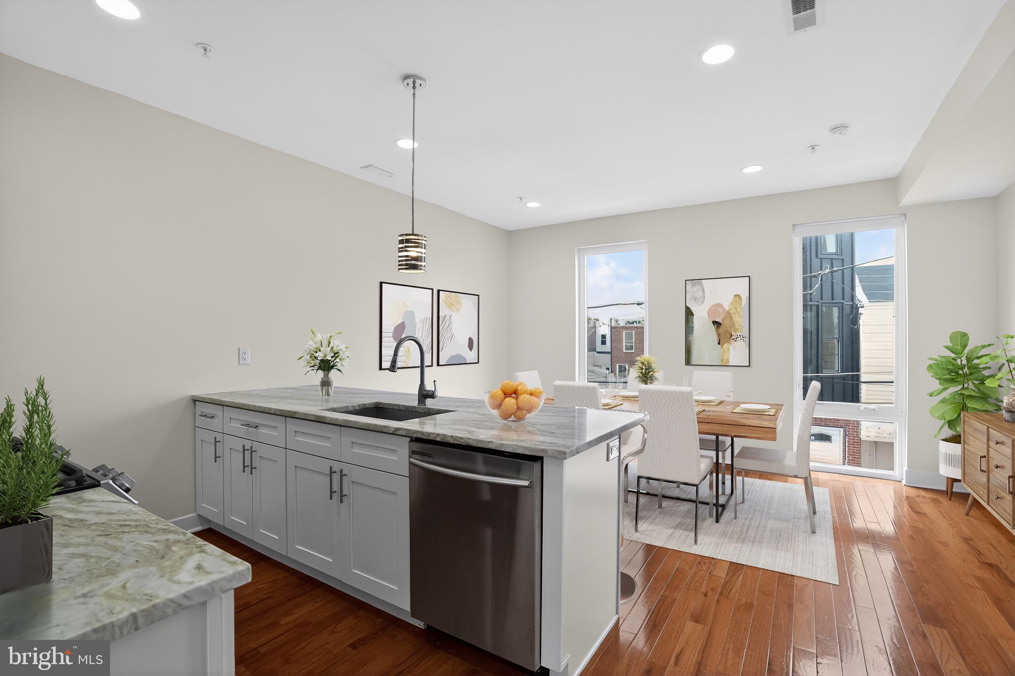 PORT RICHMOND - Residential