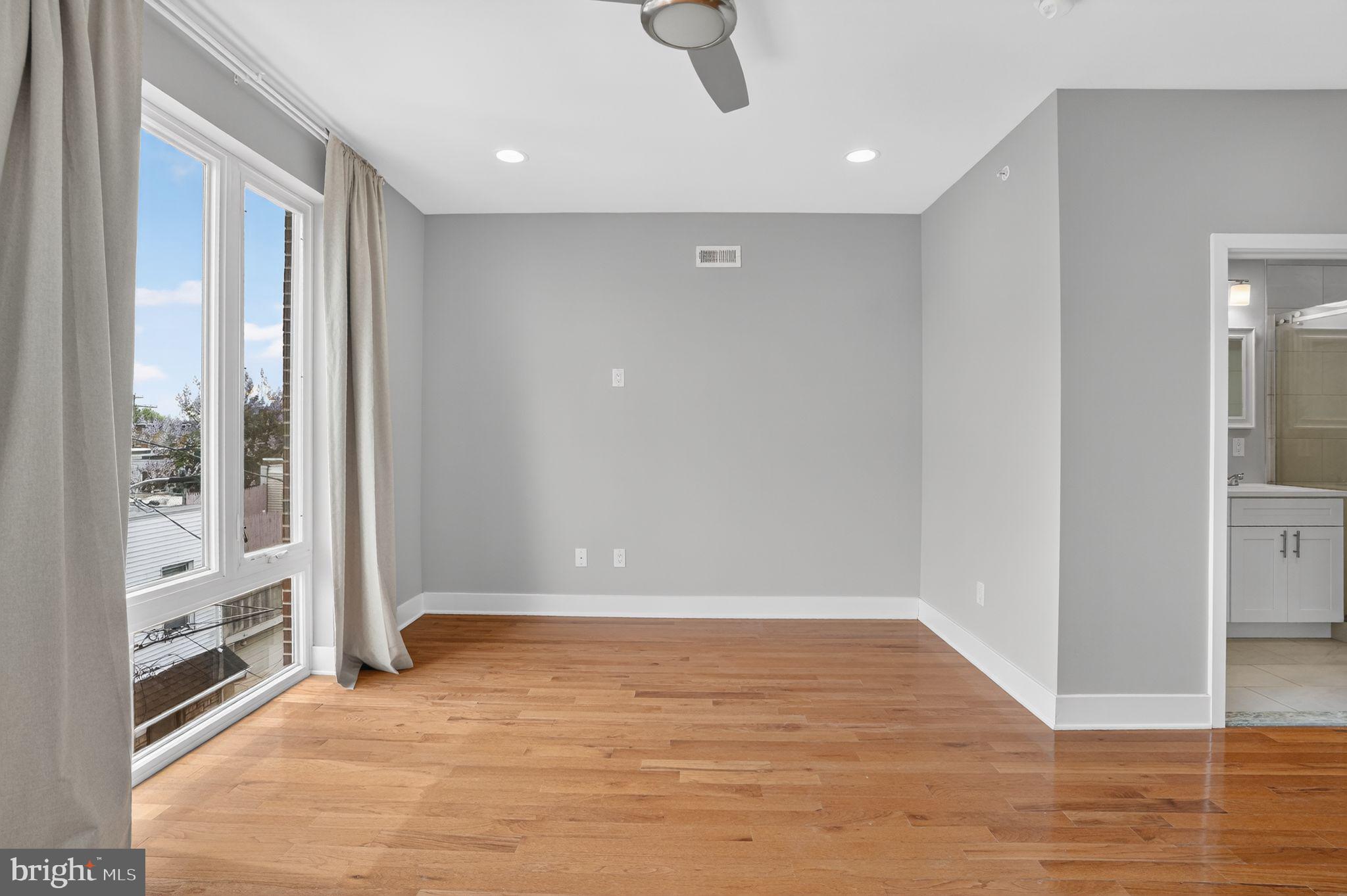 PORT RICHMOND - Residential