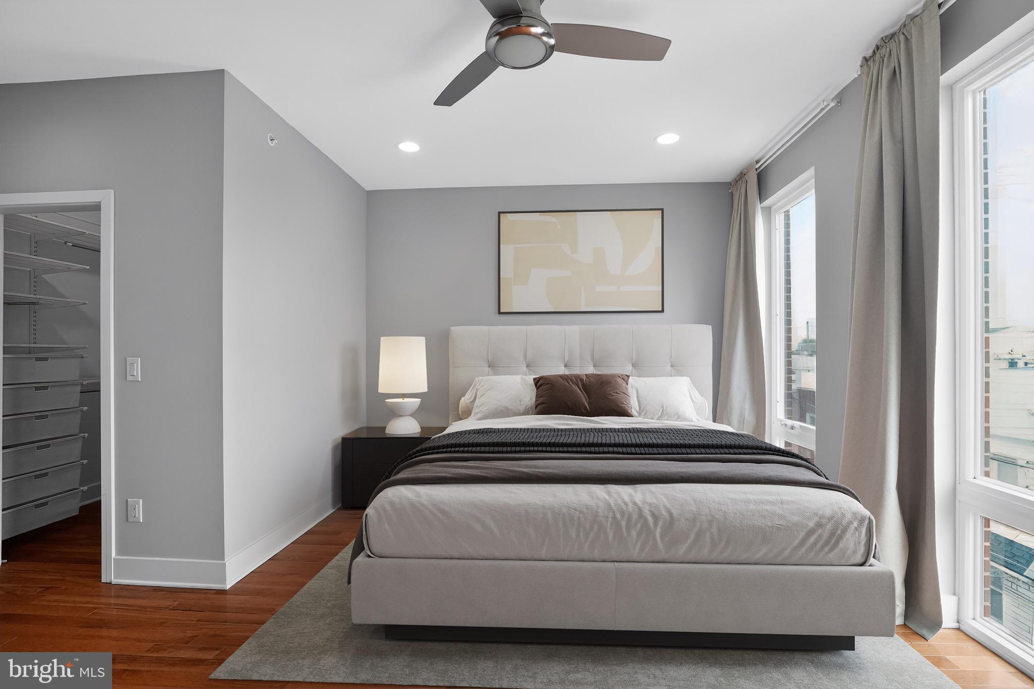 PORT RICHMOND - Residential