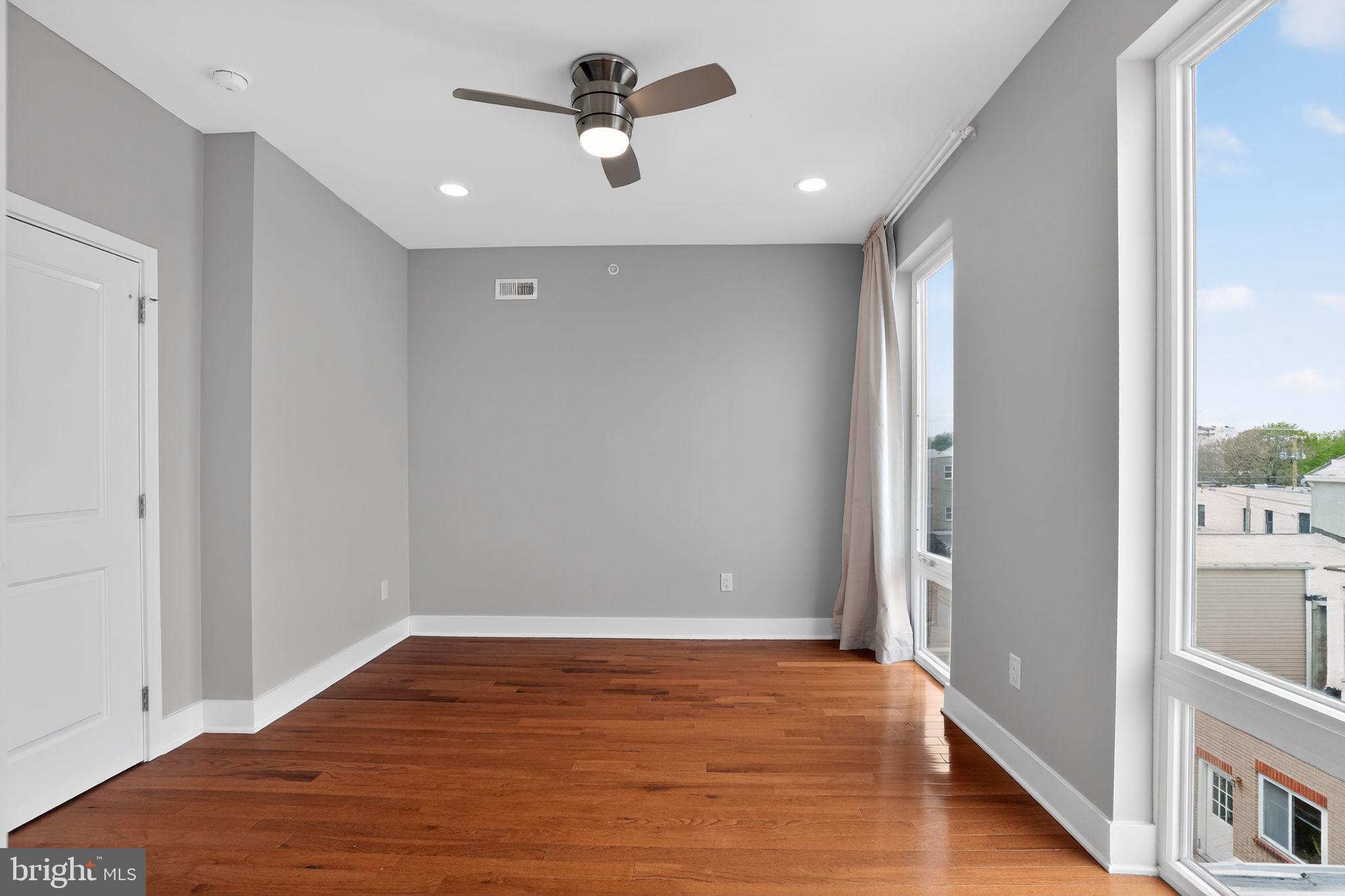 PORT RICHMOND - Residential