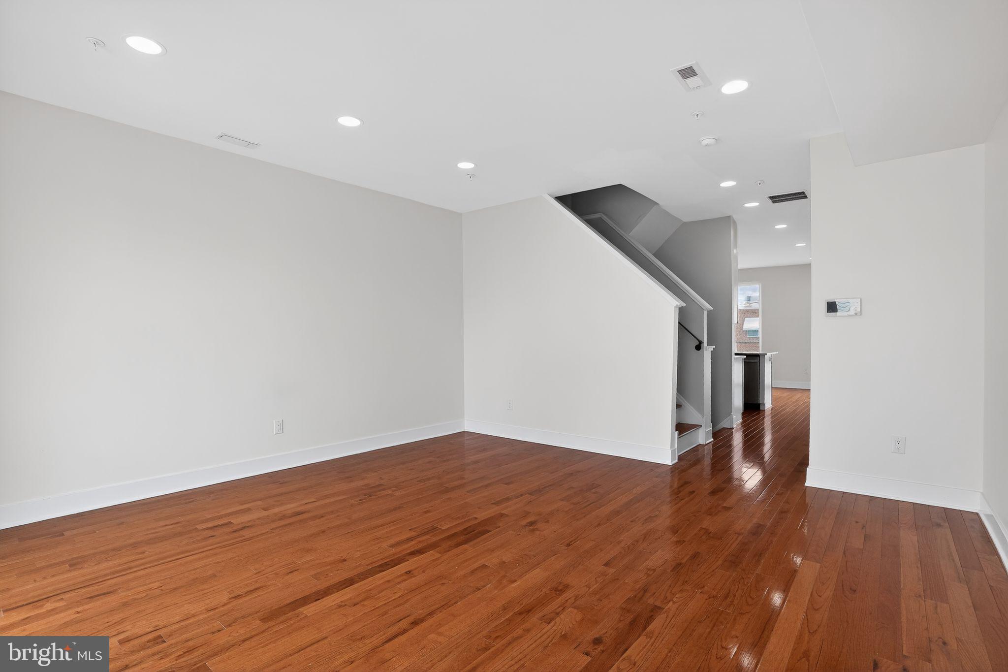 PORT RICHMOND - Residential
