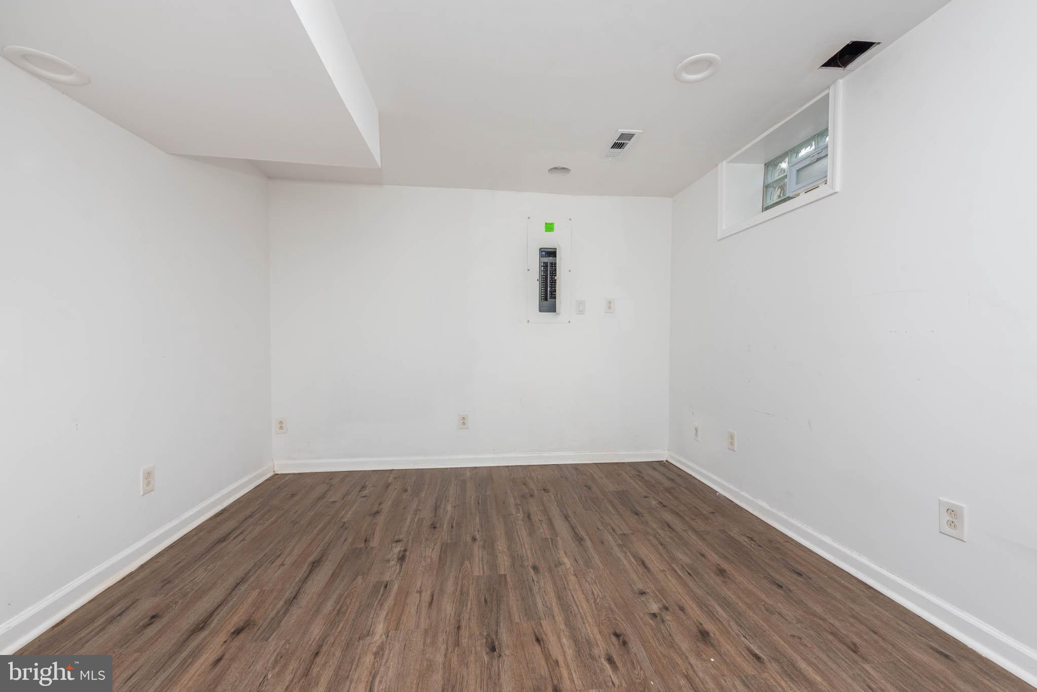 GLENDALE - Residential