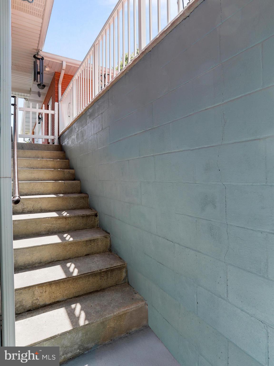 HAWTHORNE HEIGHTS - Residential