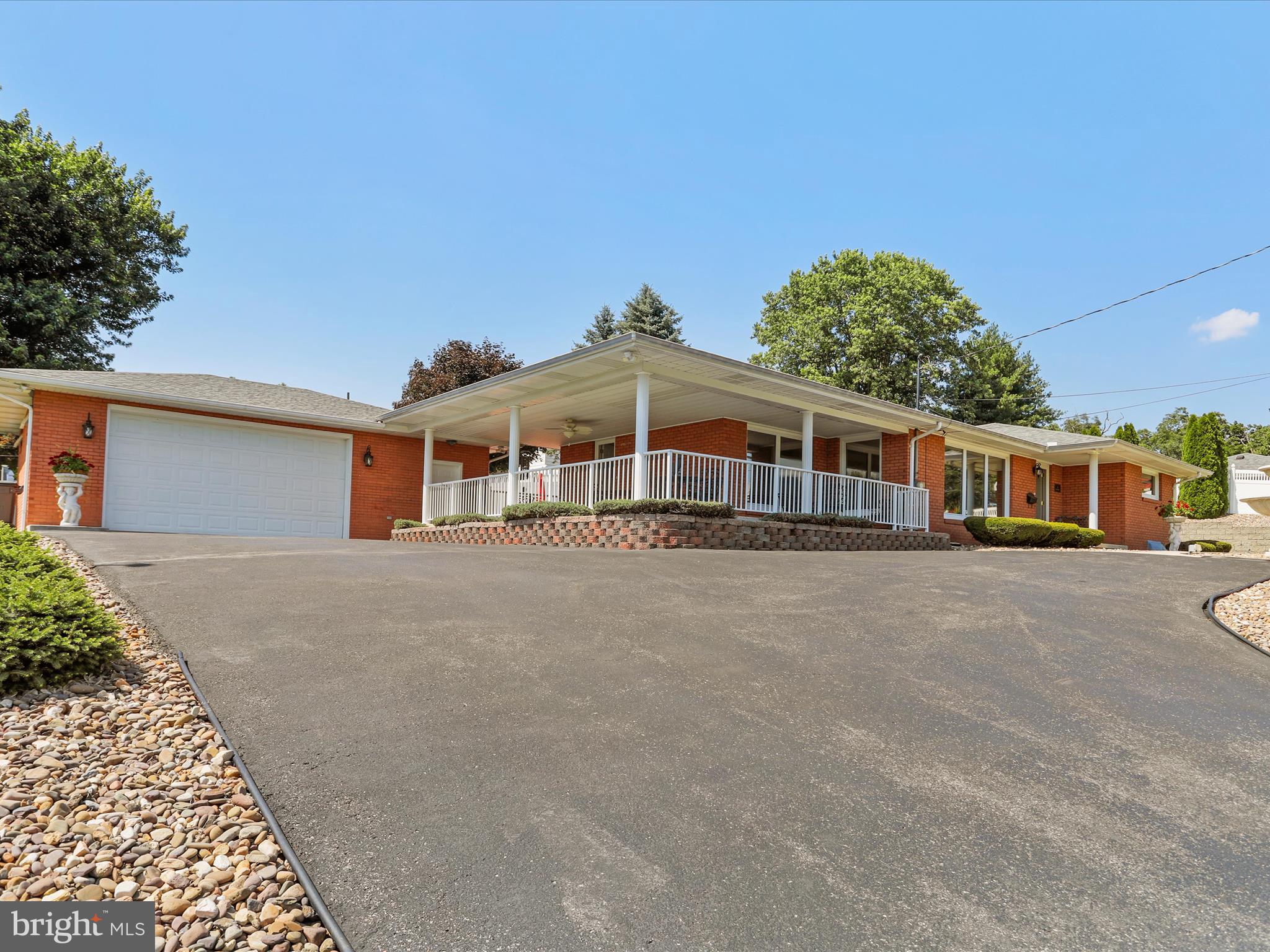 HAWTHORNE HEIGHTS - Residential