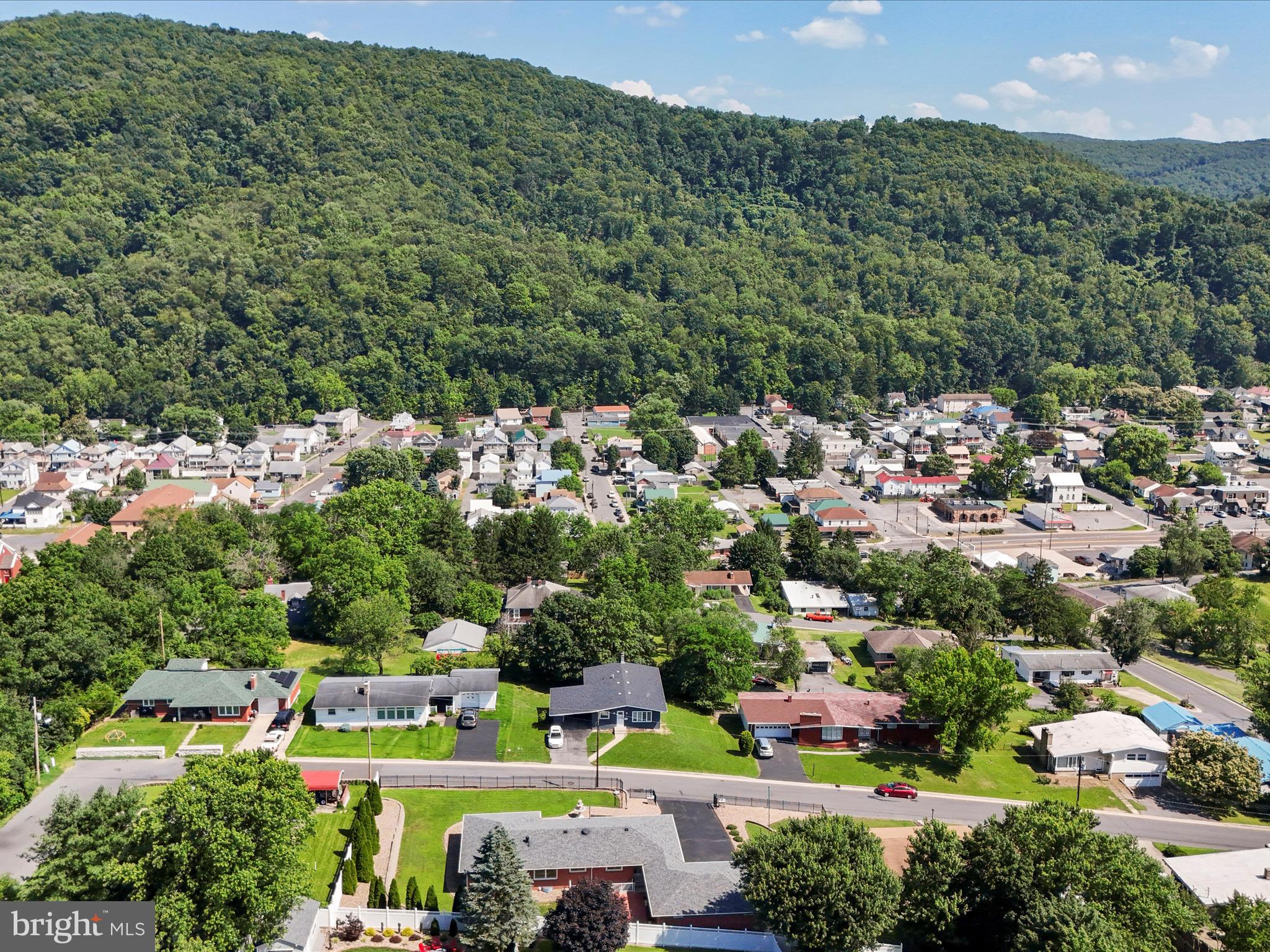 HAWTHORNE HEIGHTS - Residential