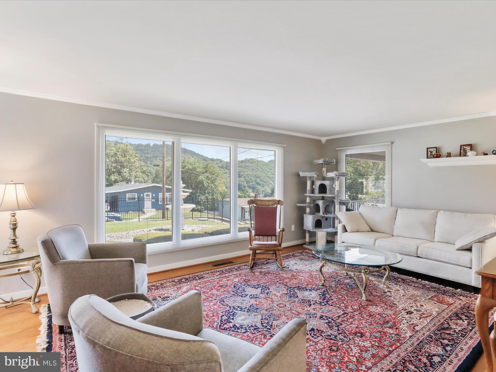 HAWTHORNE HEIGHTS - Residential