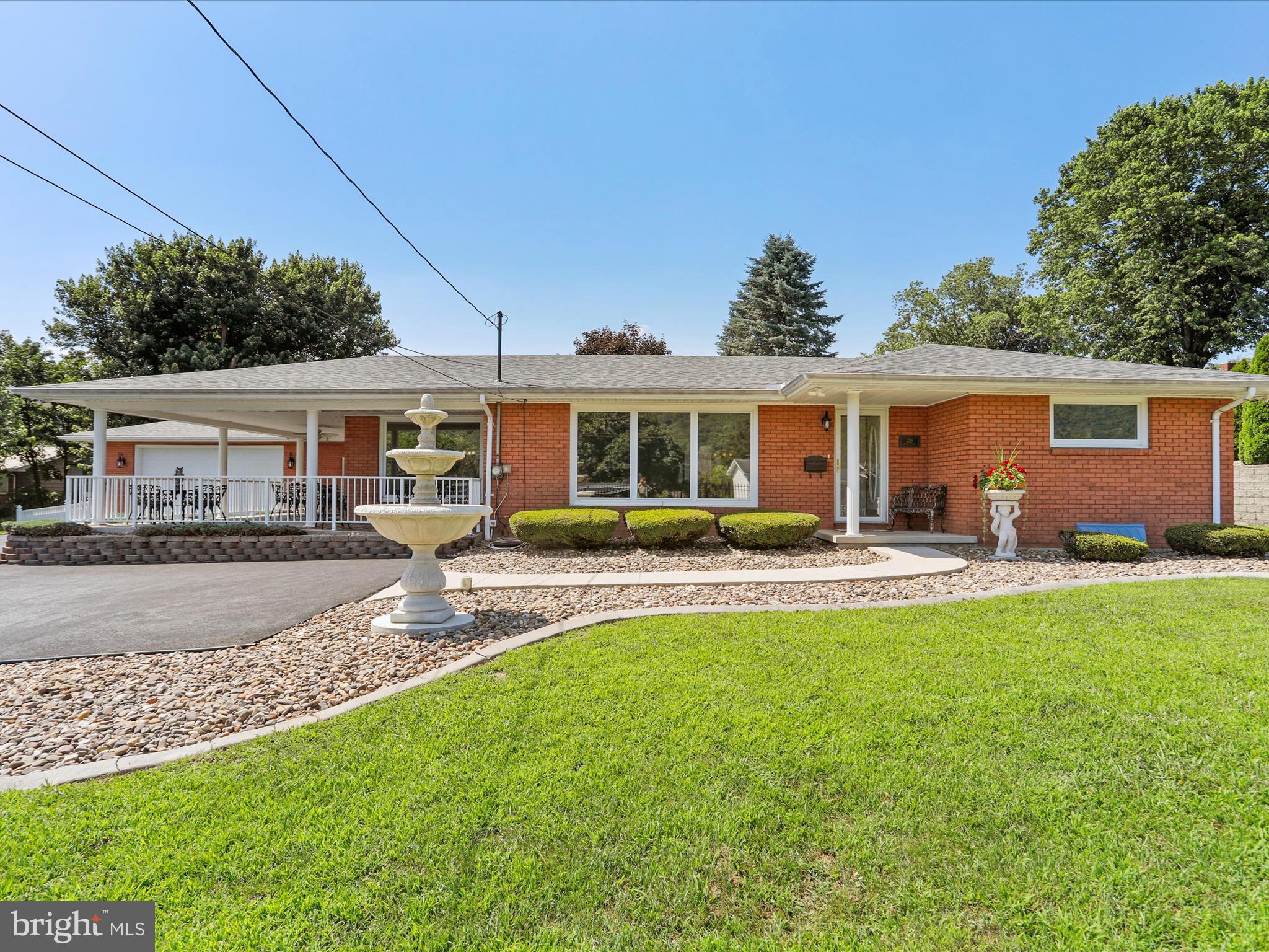 HAWTHORNE HEIGHTS - Residential