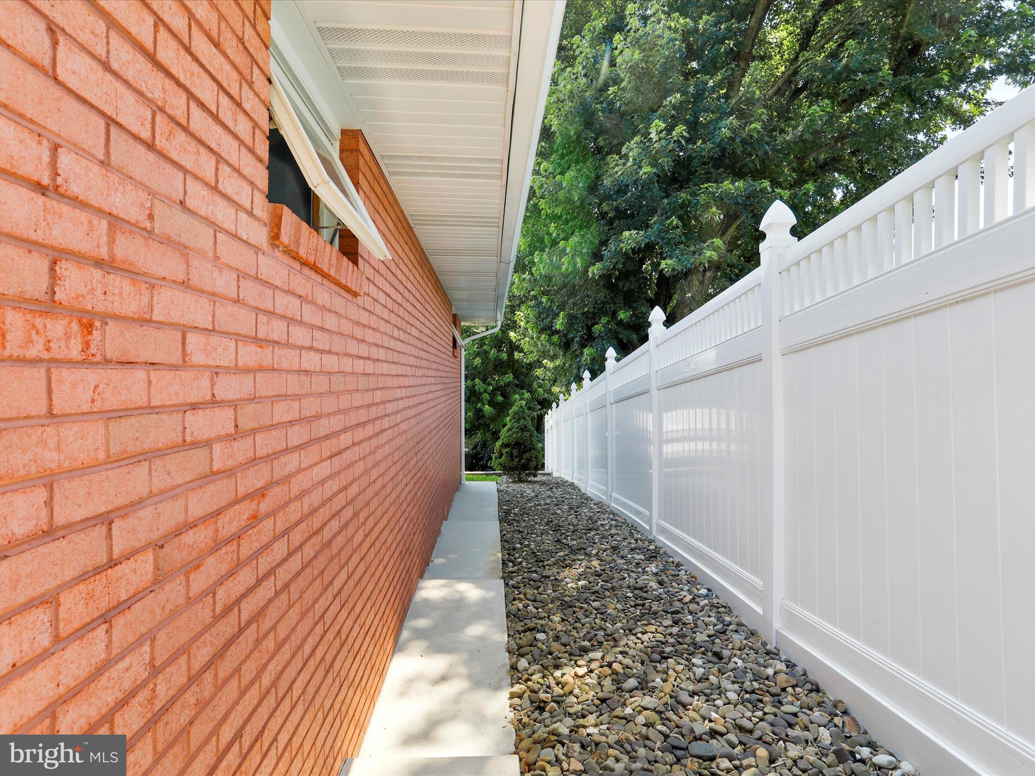 HAWTHORNE HEIGHTS - Residential