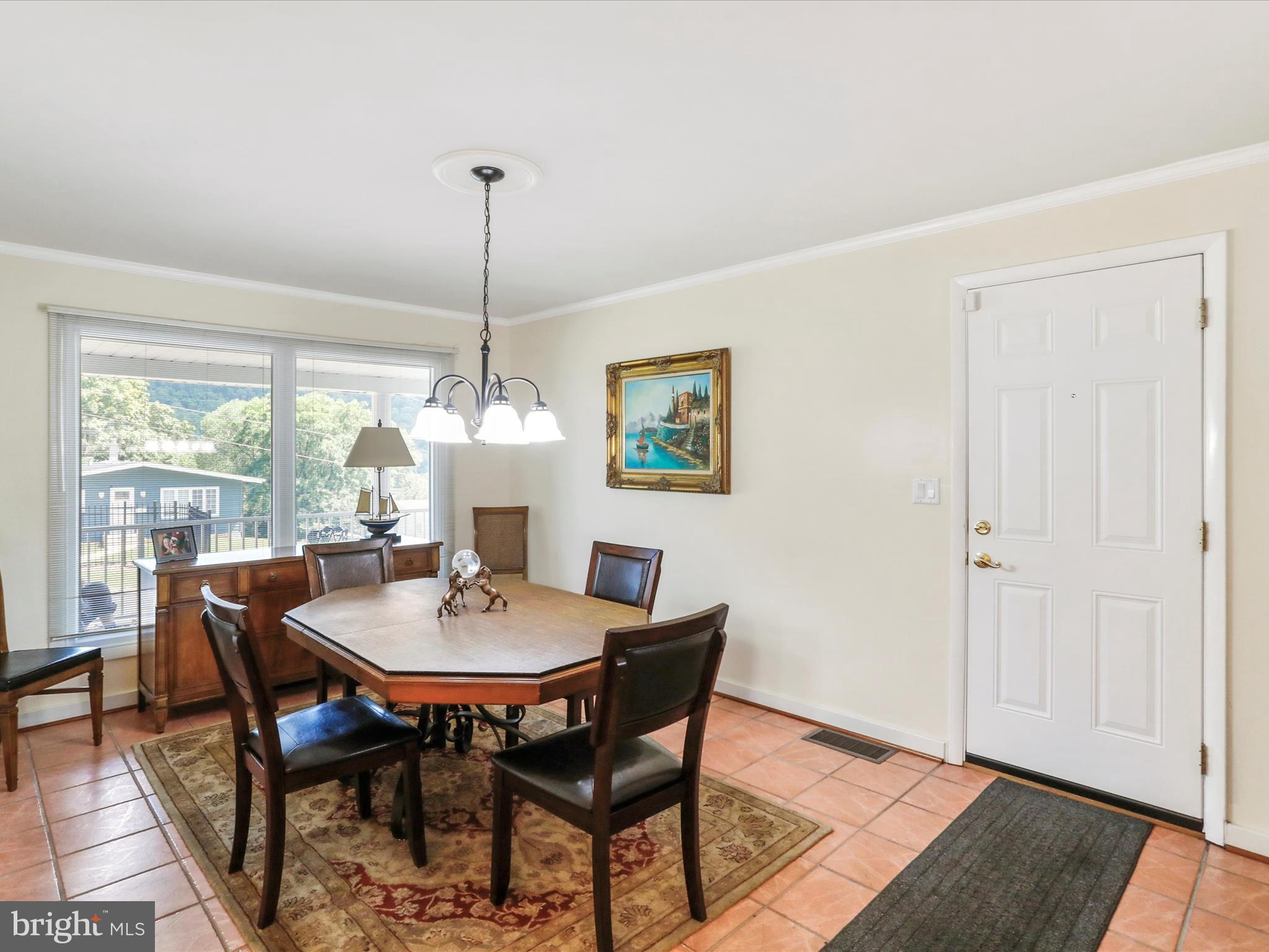 HAWTHORNE HEIGHTS - Residential