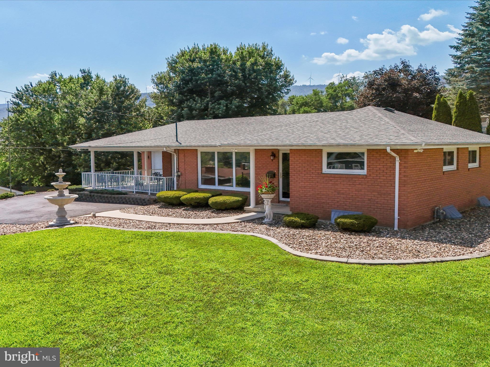 HAWTHORNE HEIGHTS - Residential