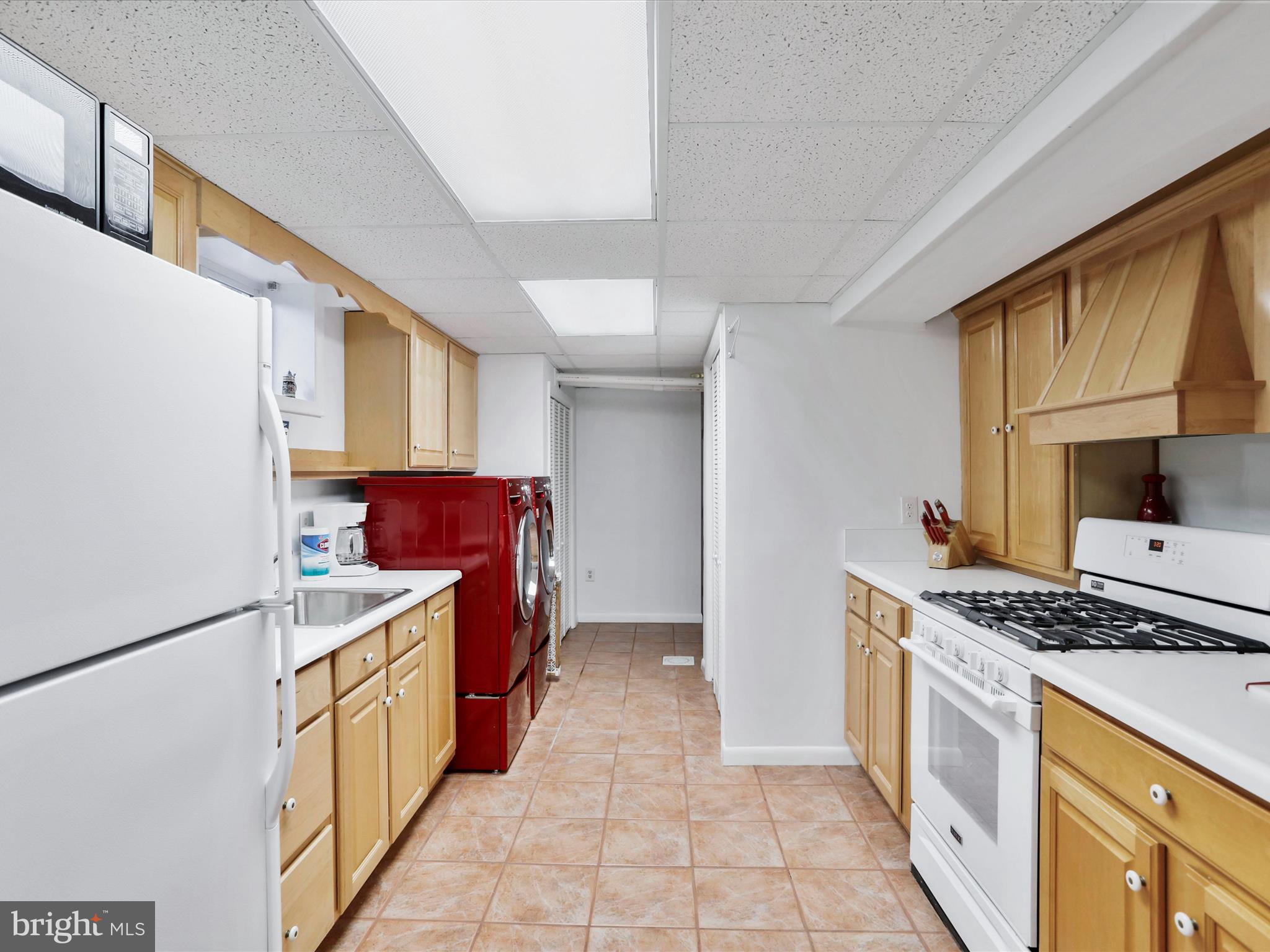 HAWTHORNE HEIGHTS - Residential