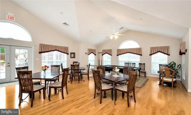 REGENCY PARK VILLAS - Residential