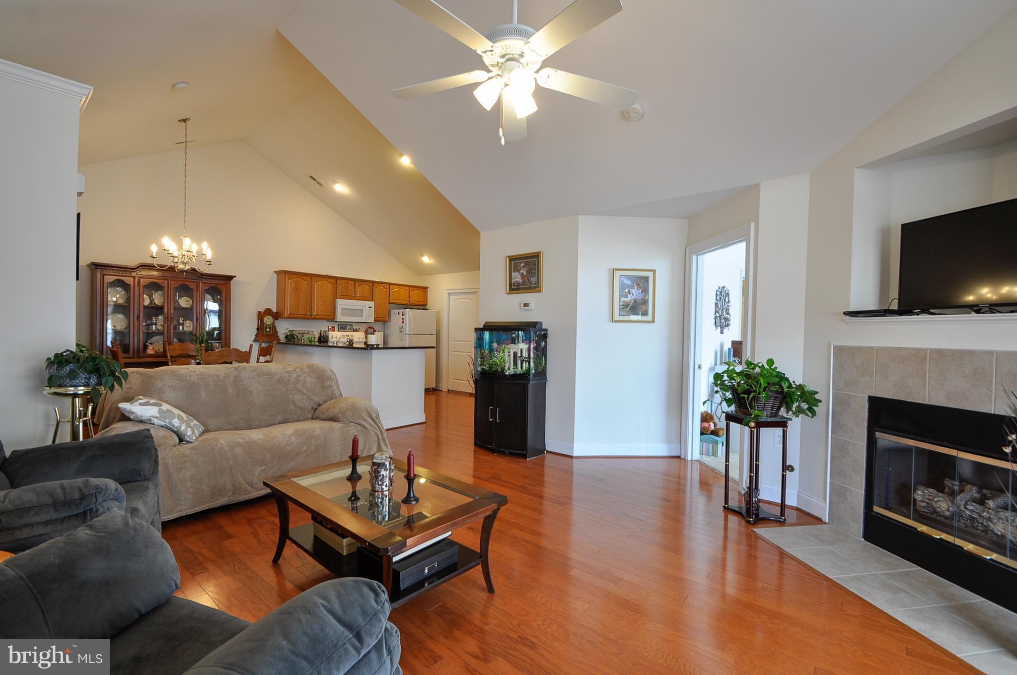 REGENCY PARK VILLAS - Residential