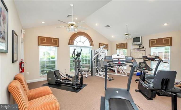 REGENCY PARK VILLAS - Residential