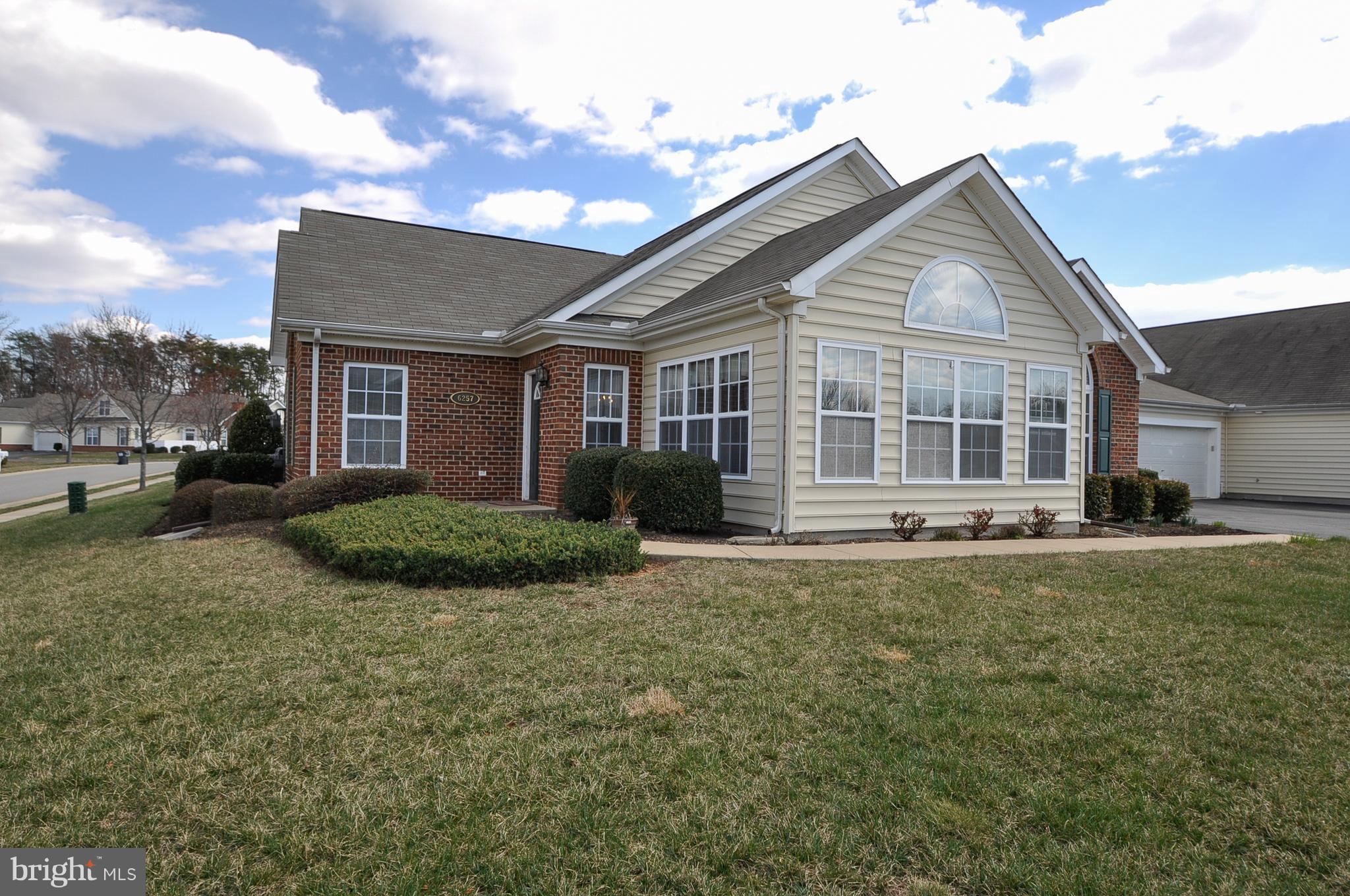 REGENCY PARK VILLAS - Residential