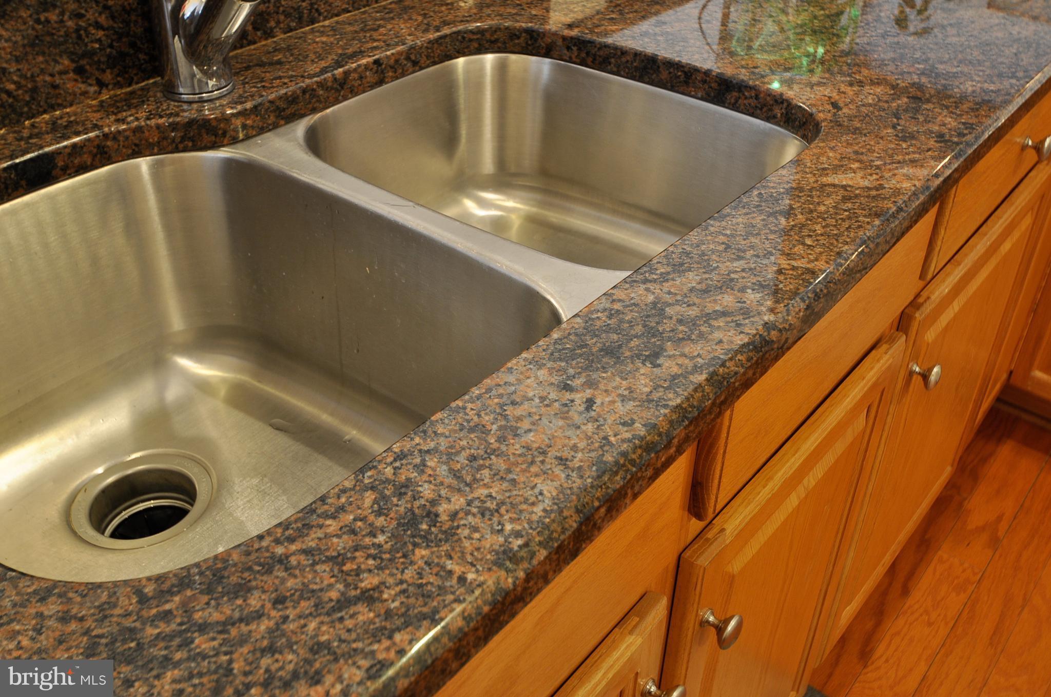 REGENCY PARK VILLAS - Residential