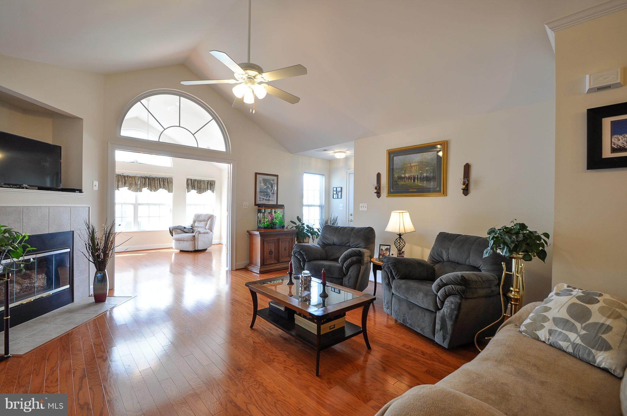 REGENCY PARK VILLAS - Residential