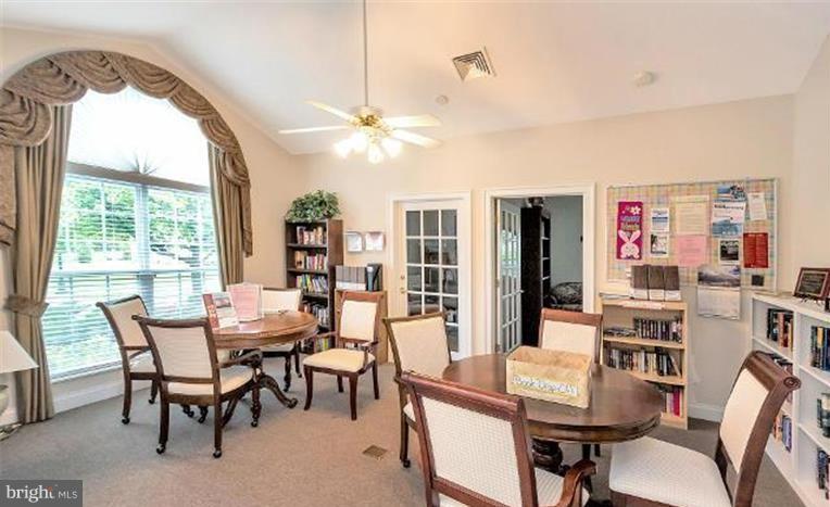 REGENCY PARK VILLAS - Residential