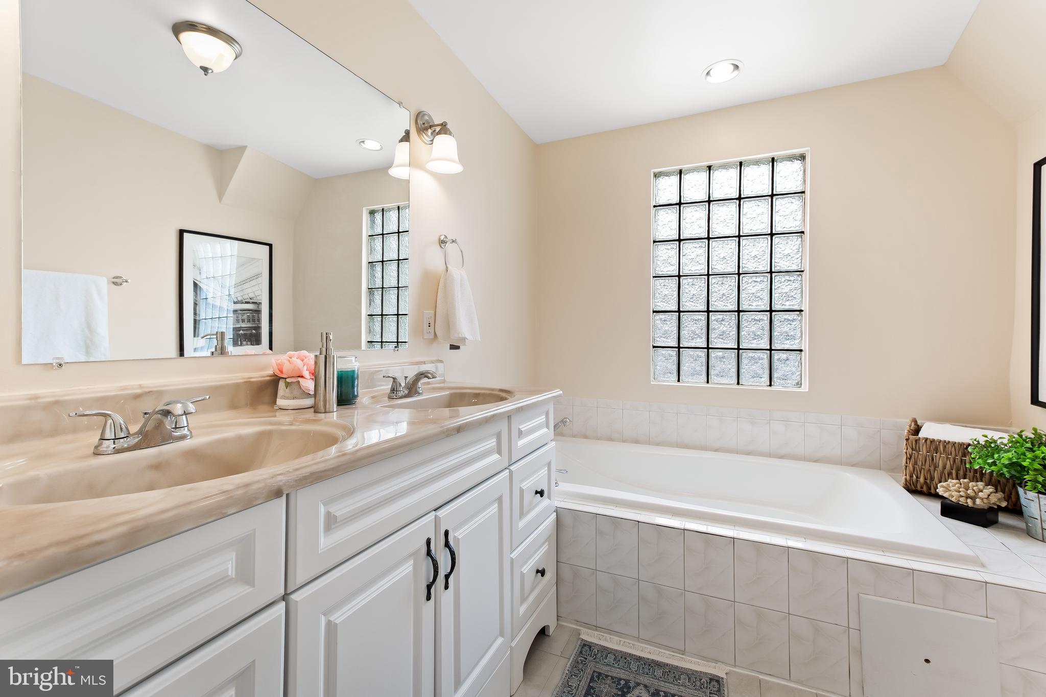 RESERVOIR HILL - Residential