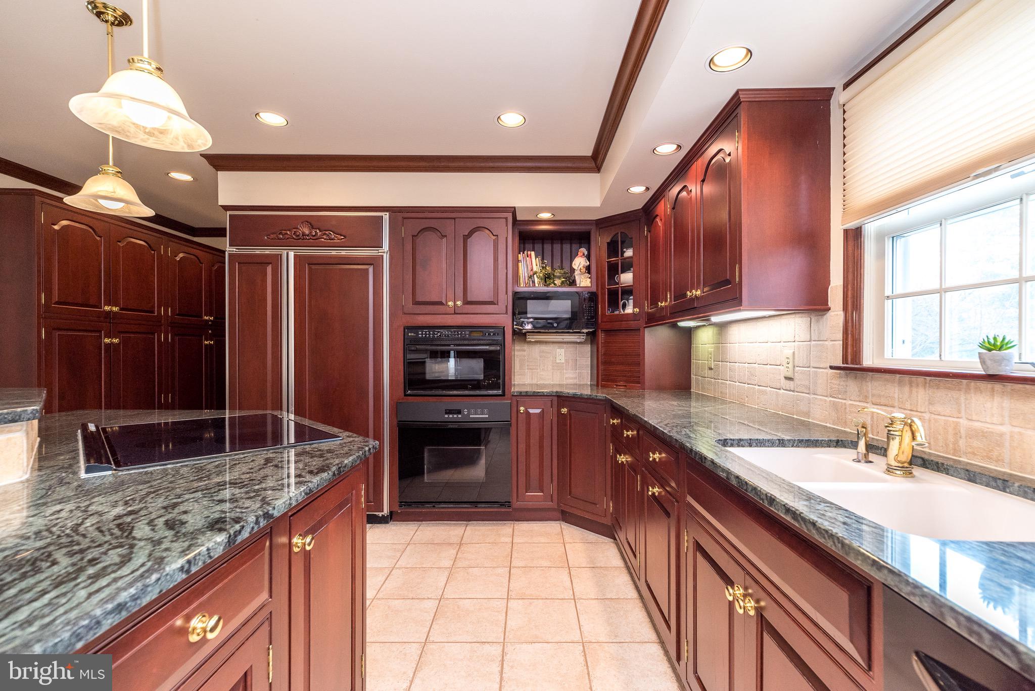 HIGHSPIRE - Residential