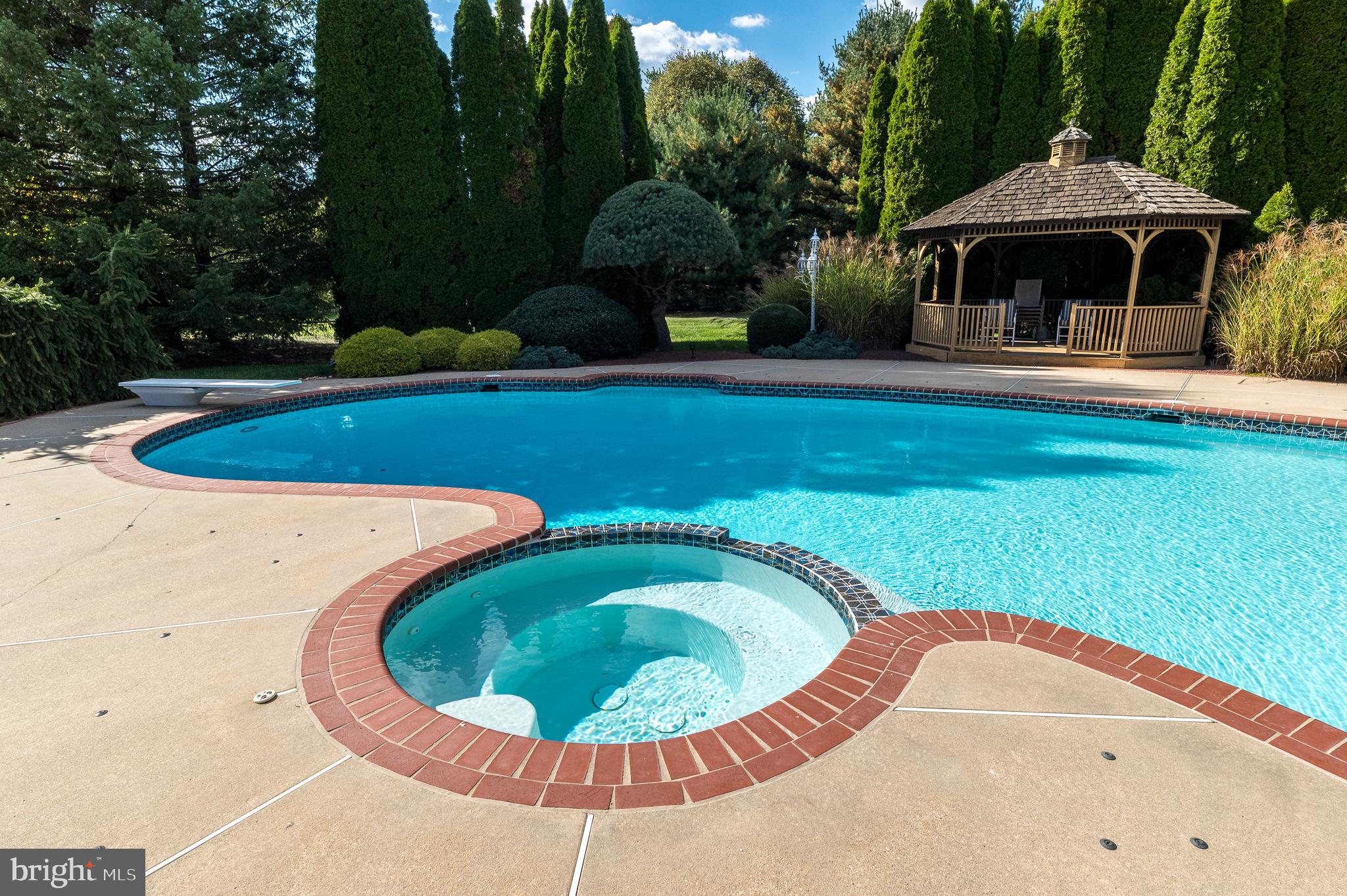 HIGHSPIRE - Residential