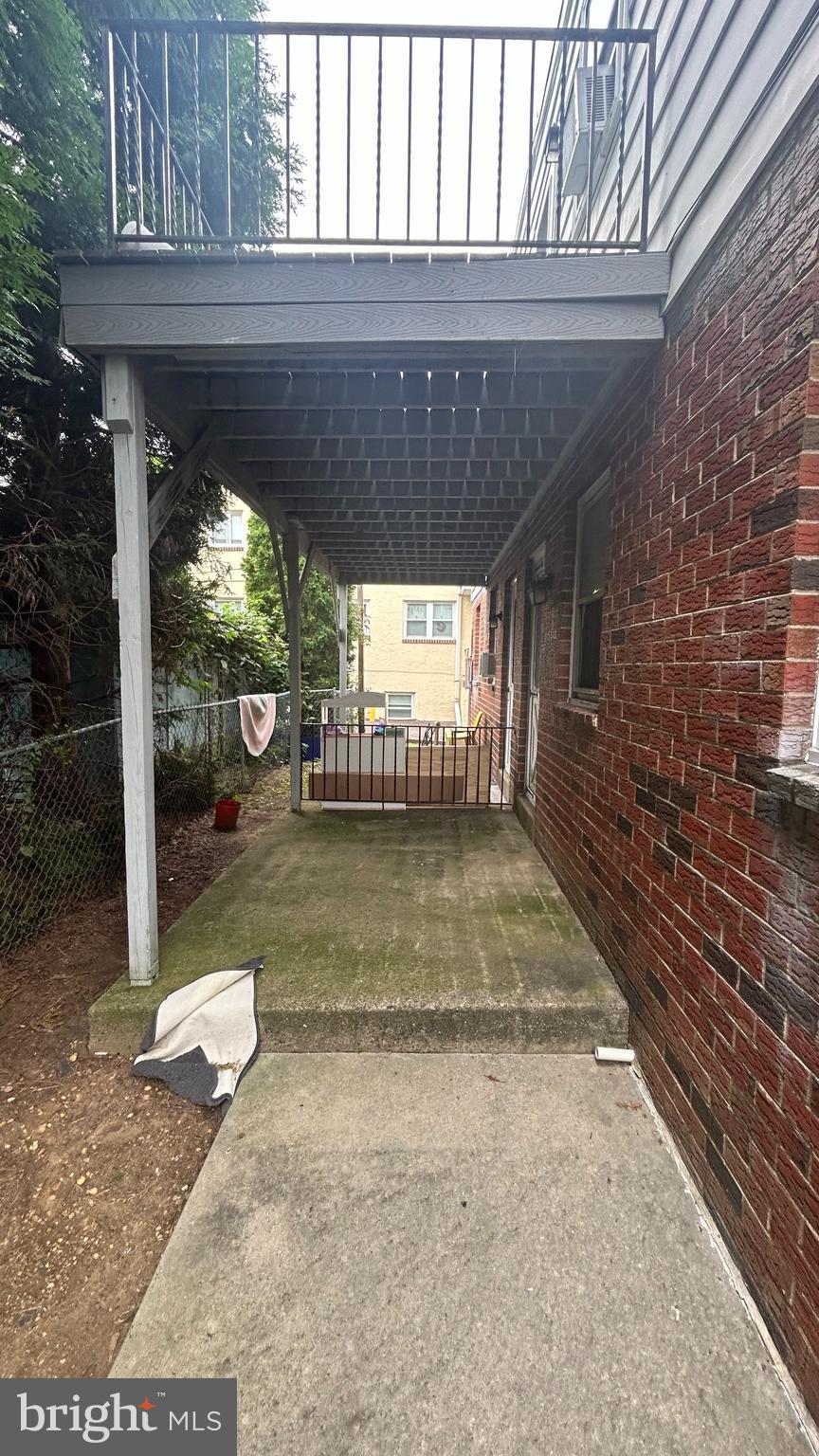 ROCKLEDGE - Residential Lease