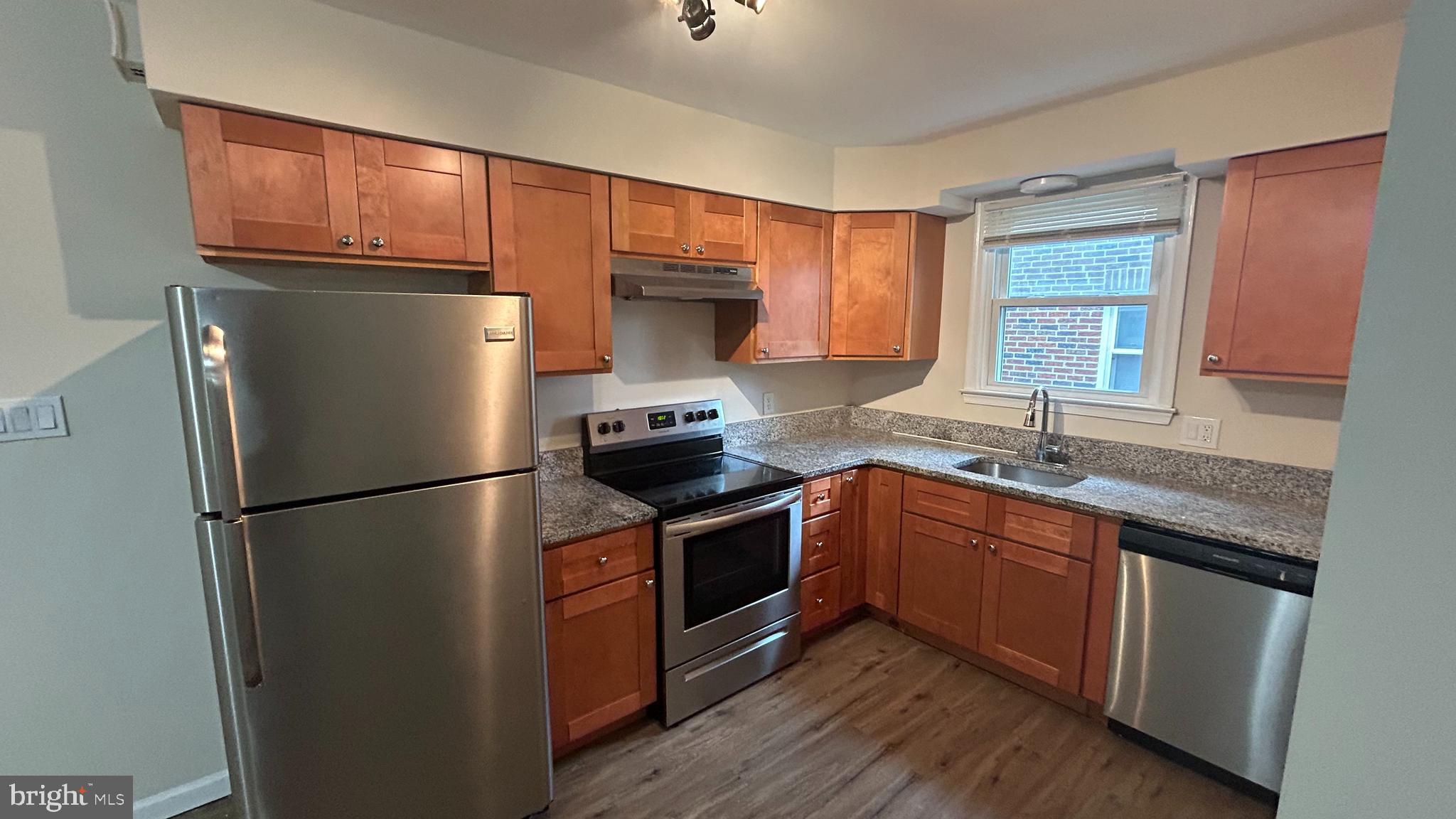 ROCKLEDGE - Residential Lease