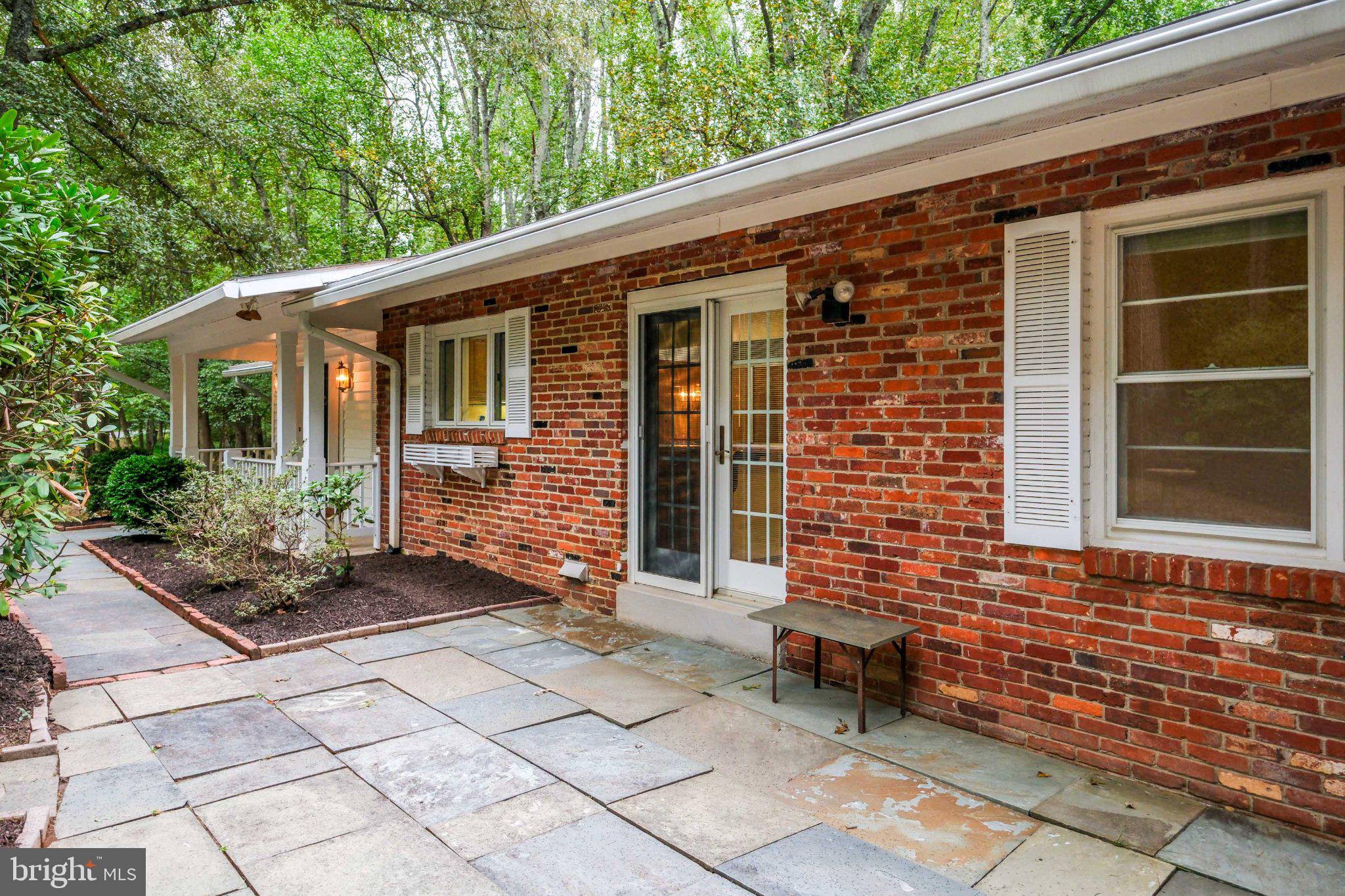 2530 LEEDS ROAD