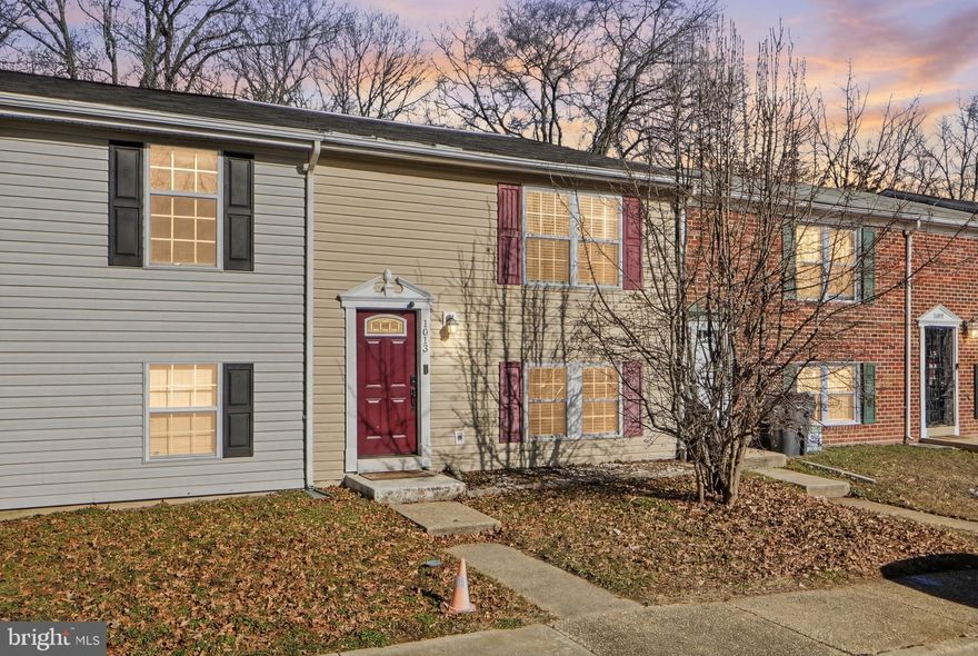Beautifully renovated and fully furnished townhome in the desirable Carrington subdivision of St. Charles, Waldorf. This move-in ready home features an open floor plan, updated flooring, fresh paint, and upgraded kitchen and bathrooms.

Located on a quiet cul-de-sac with easy access to shopping, dining, schools, and commuter routes.

Just bring your bags—schedule your showing today!