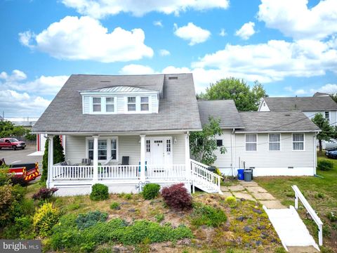 Homes For Sale - 39 E 2nd Avenue<br/> RUNNEMEDE, NJ 08078