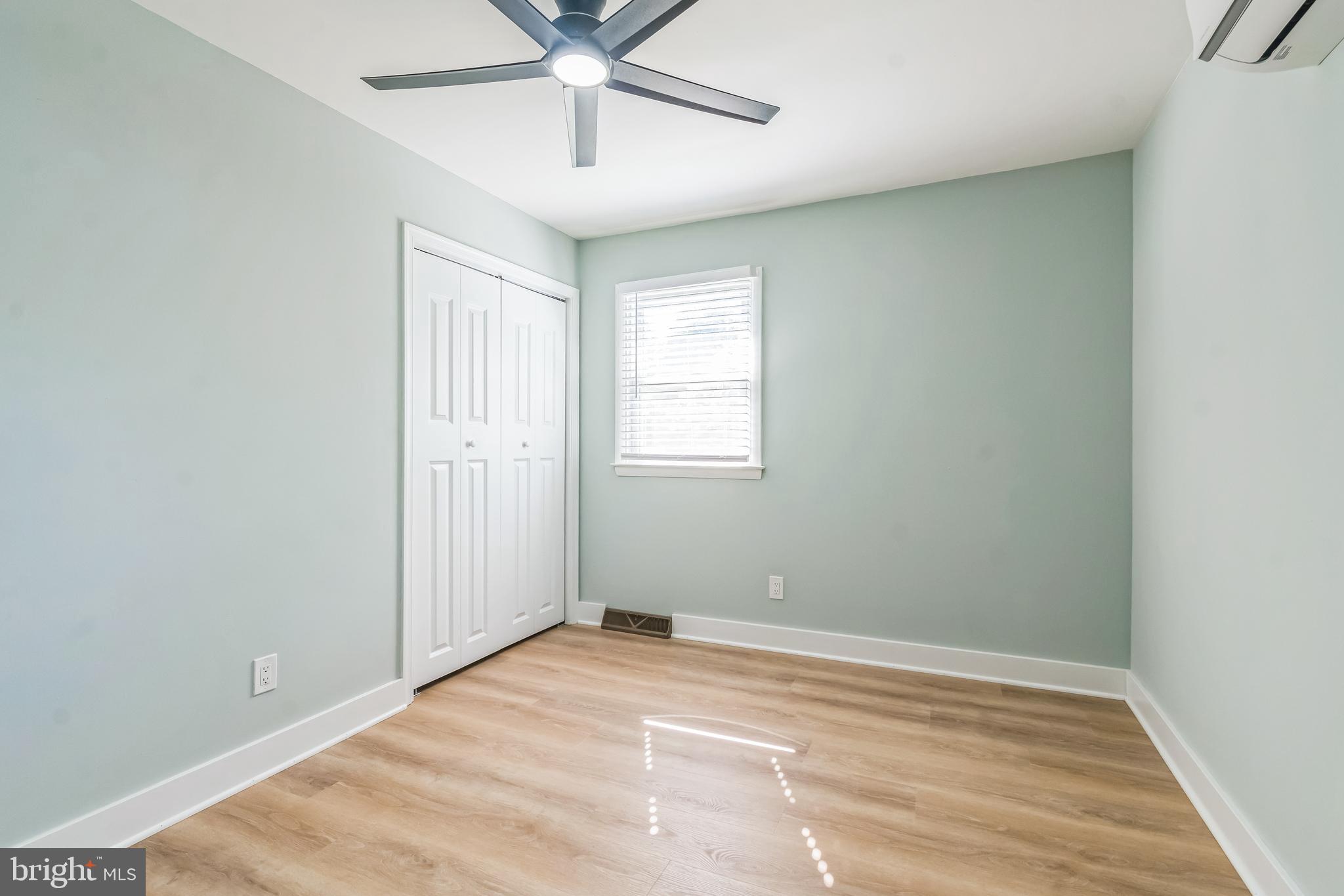 HILLSMERE ESTATES - Residential Lease