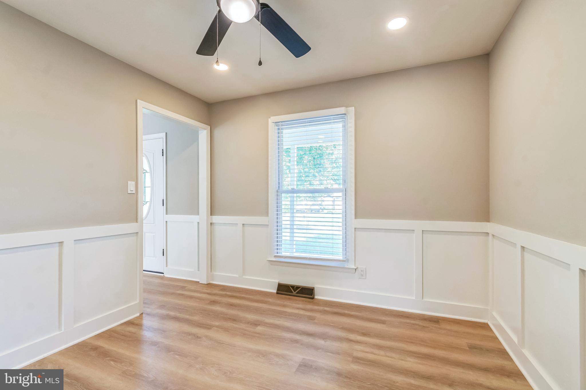 HILLSMERE ESTATES - Residential Lease