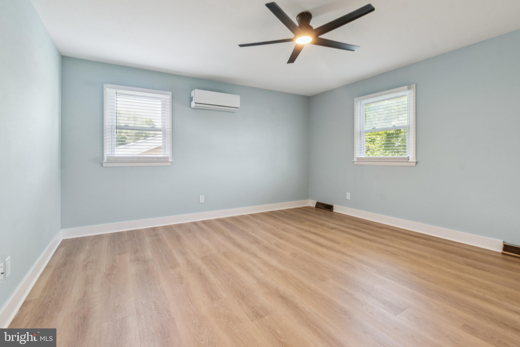 HILLSMERE ESTATES - Residential Lease