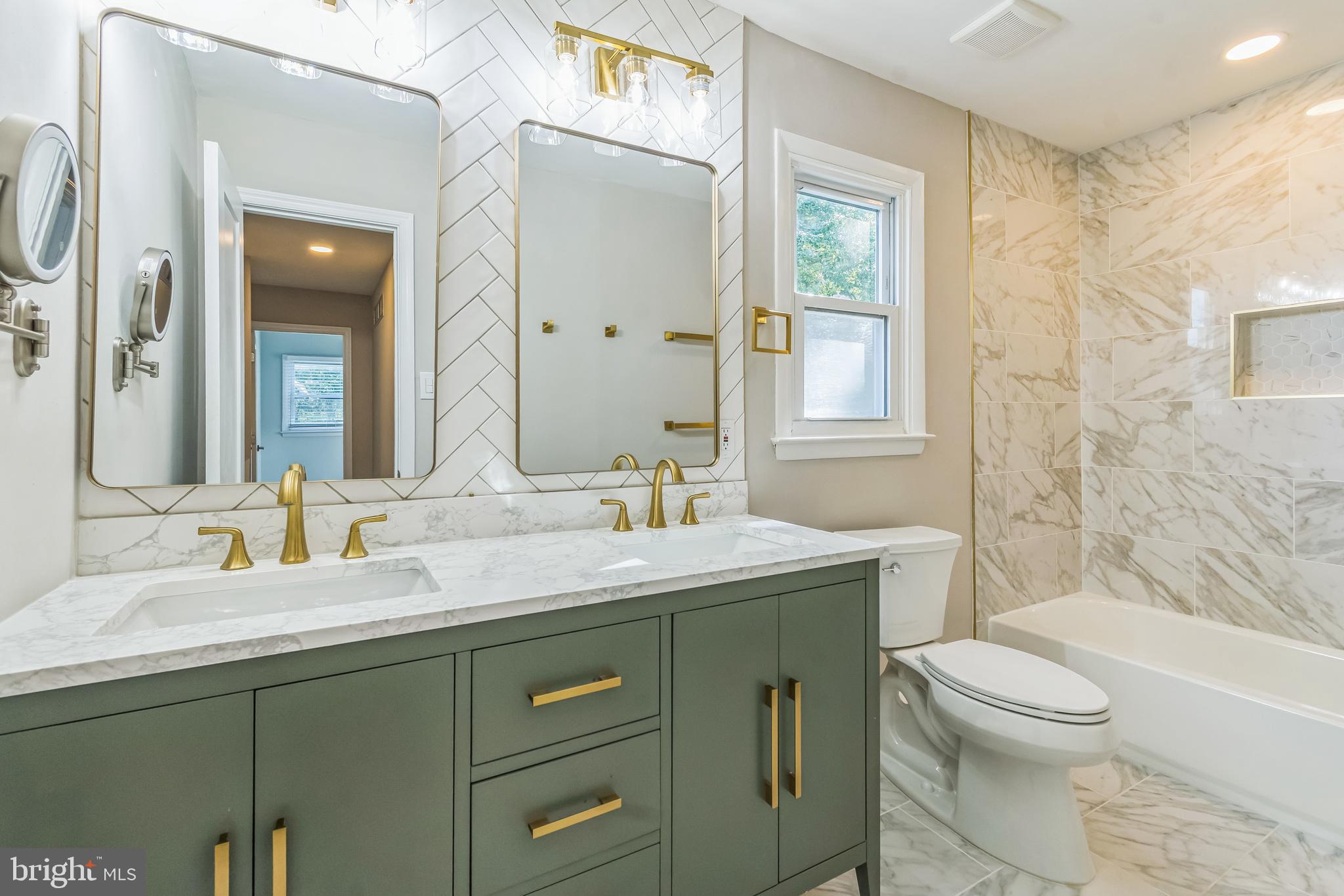 HILLSMERE ESTATES - Residential Lease