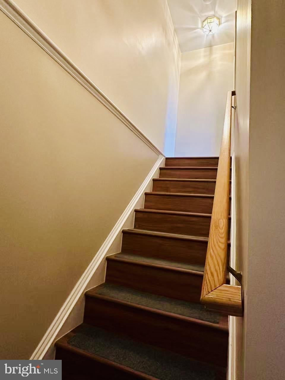 205 GARDEN VIEW WAY