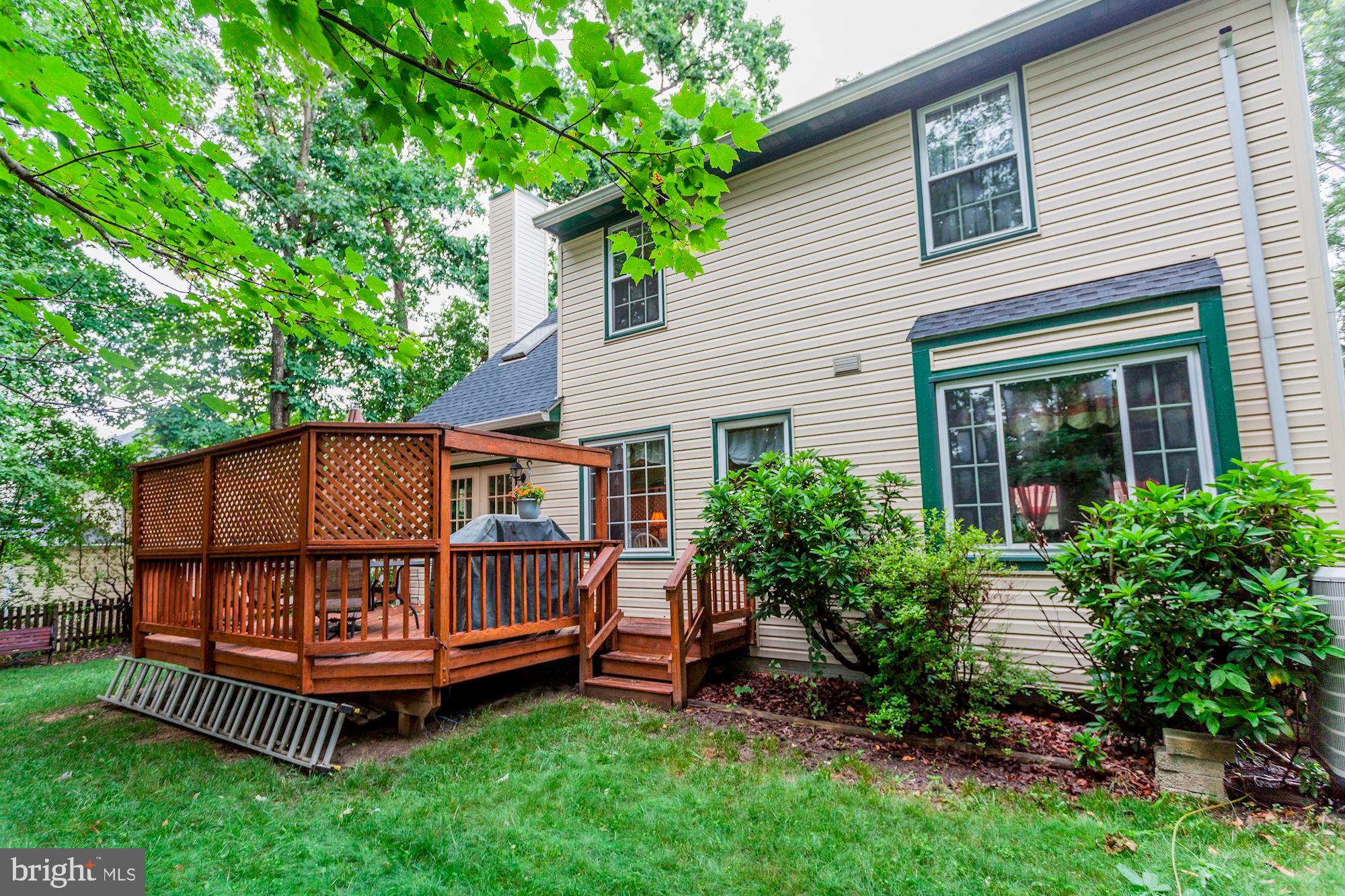 LAKE RIDGE - Residential