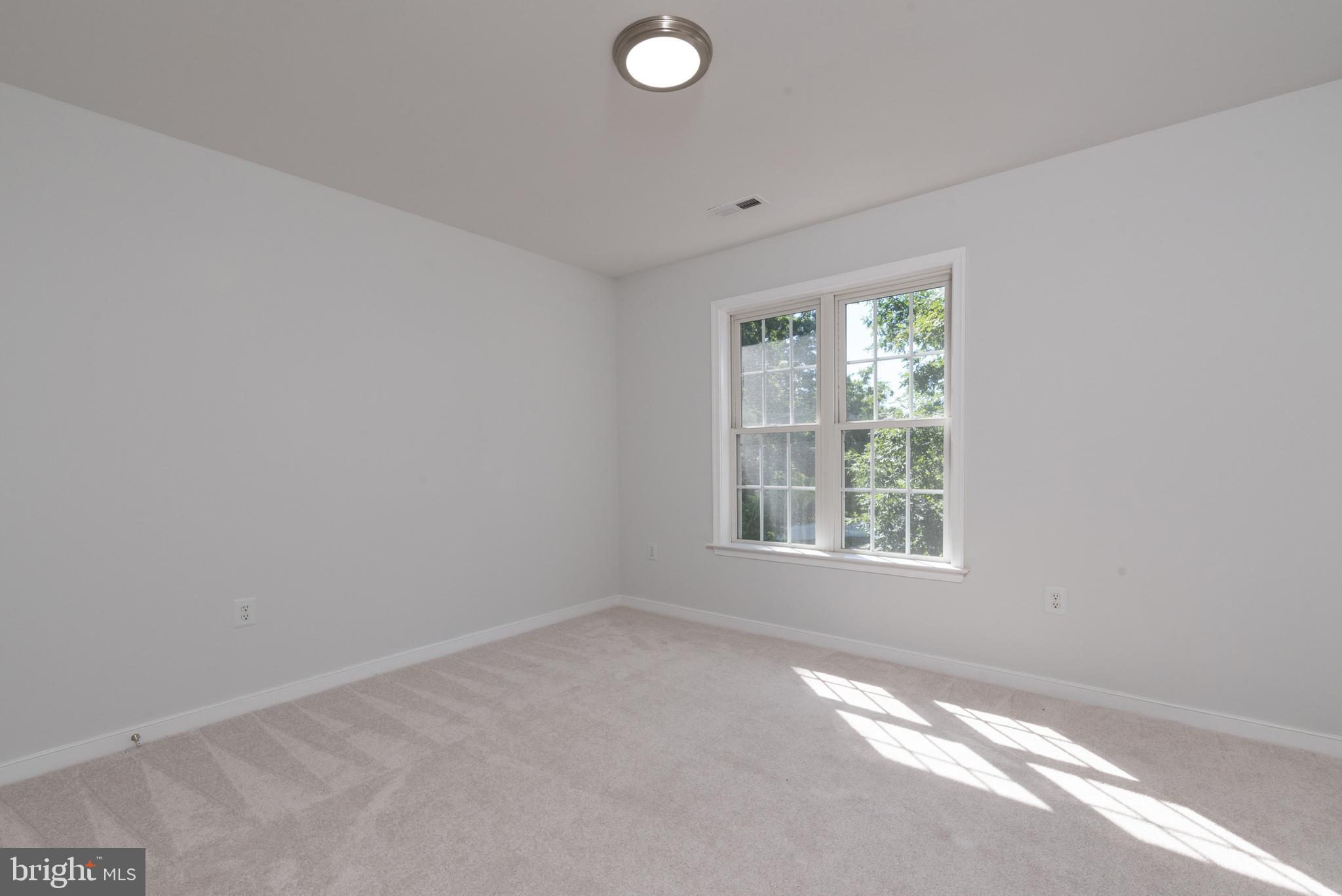 HAMPTON PARK - Residential