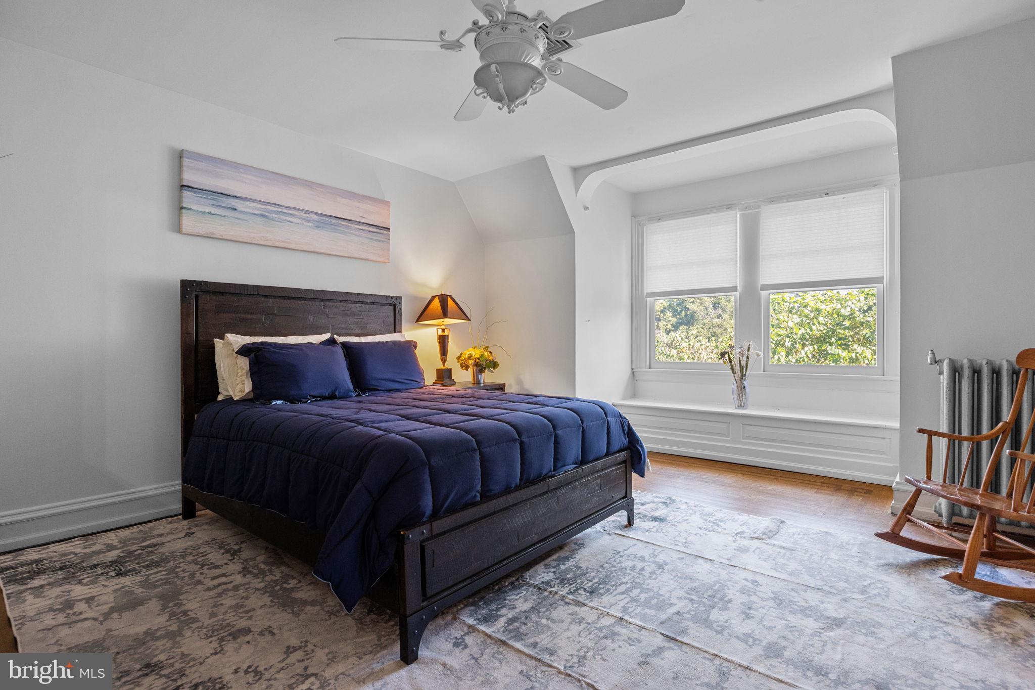 DELAVUE MANOR - Residential