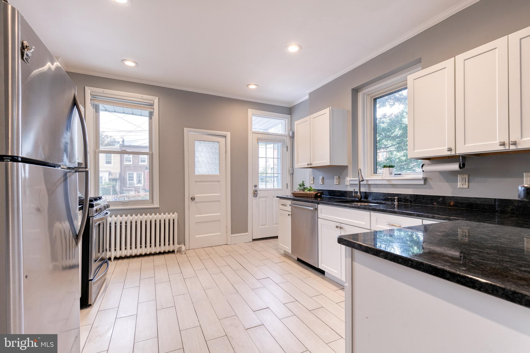 MEDFIELD - Residential