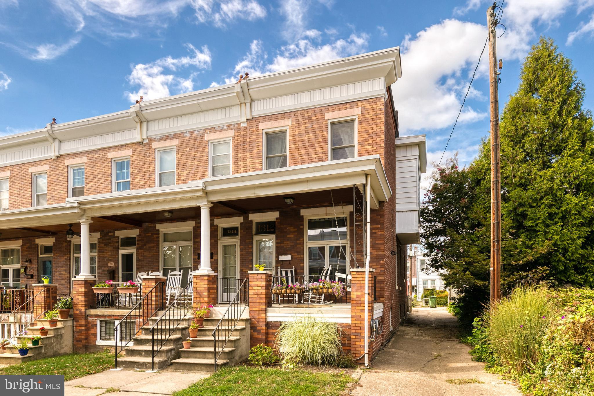 MEDFIELD - Residential