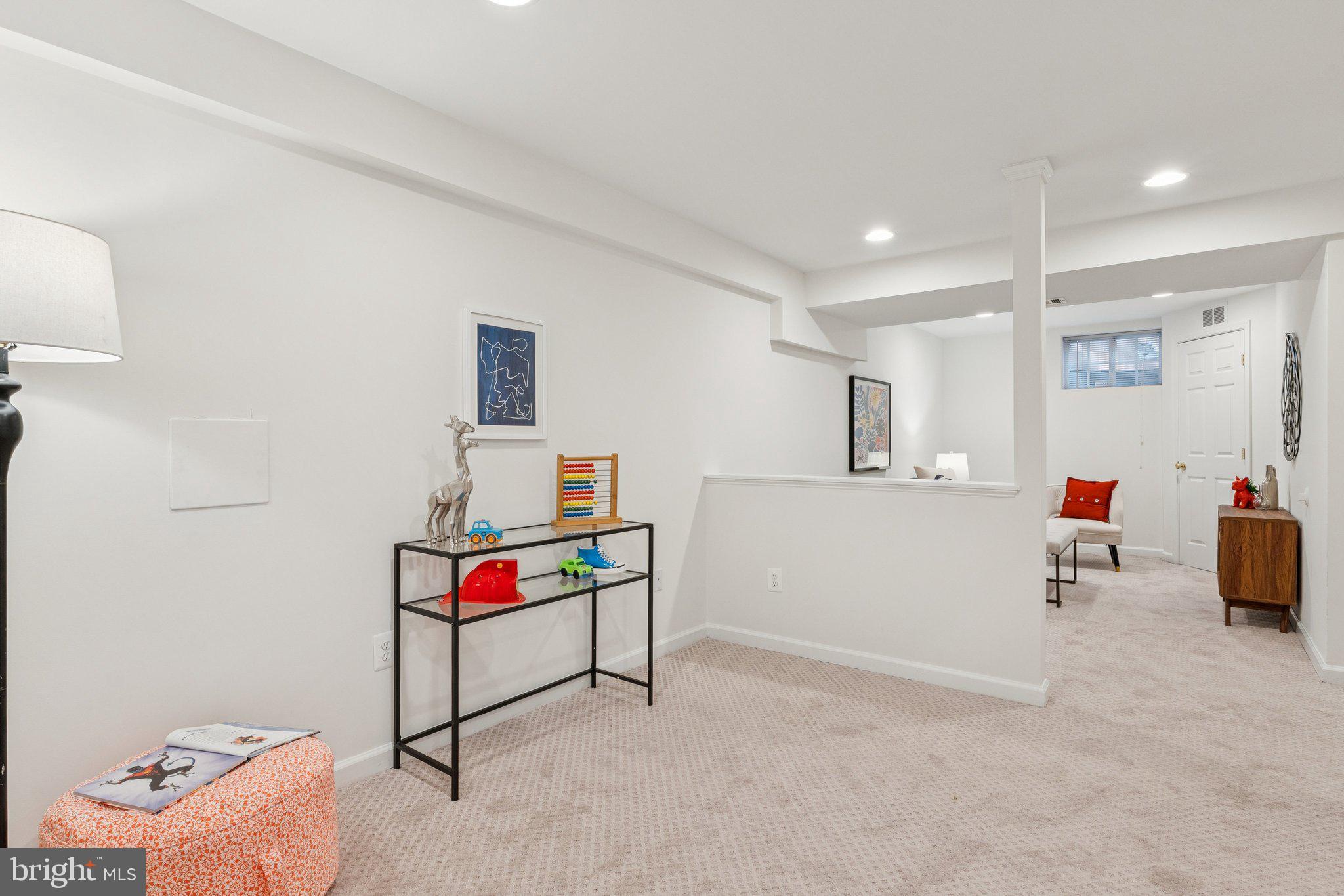 HARRIETT PARK - Residential