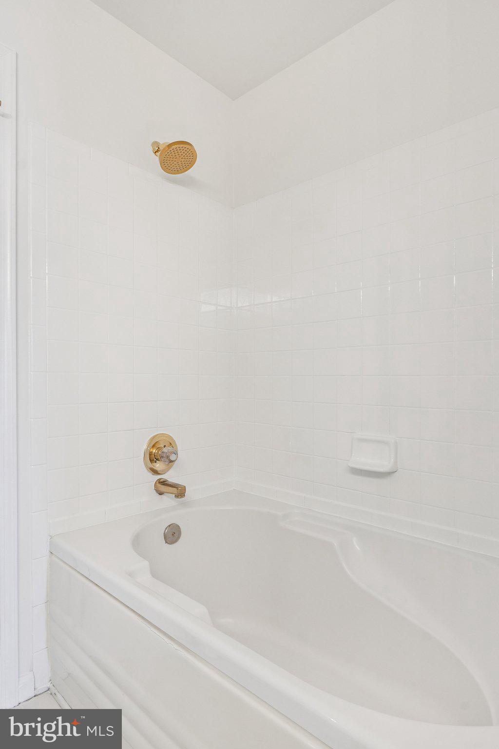 HARRIETT PARK - Residential