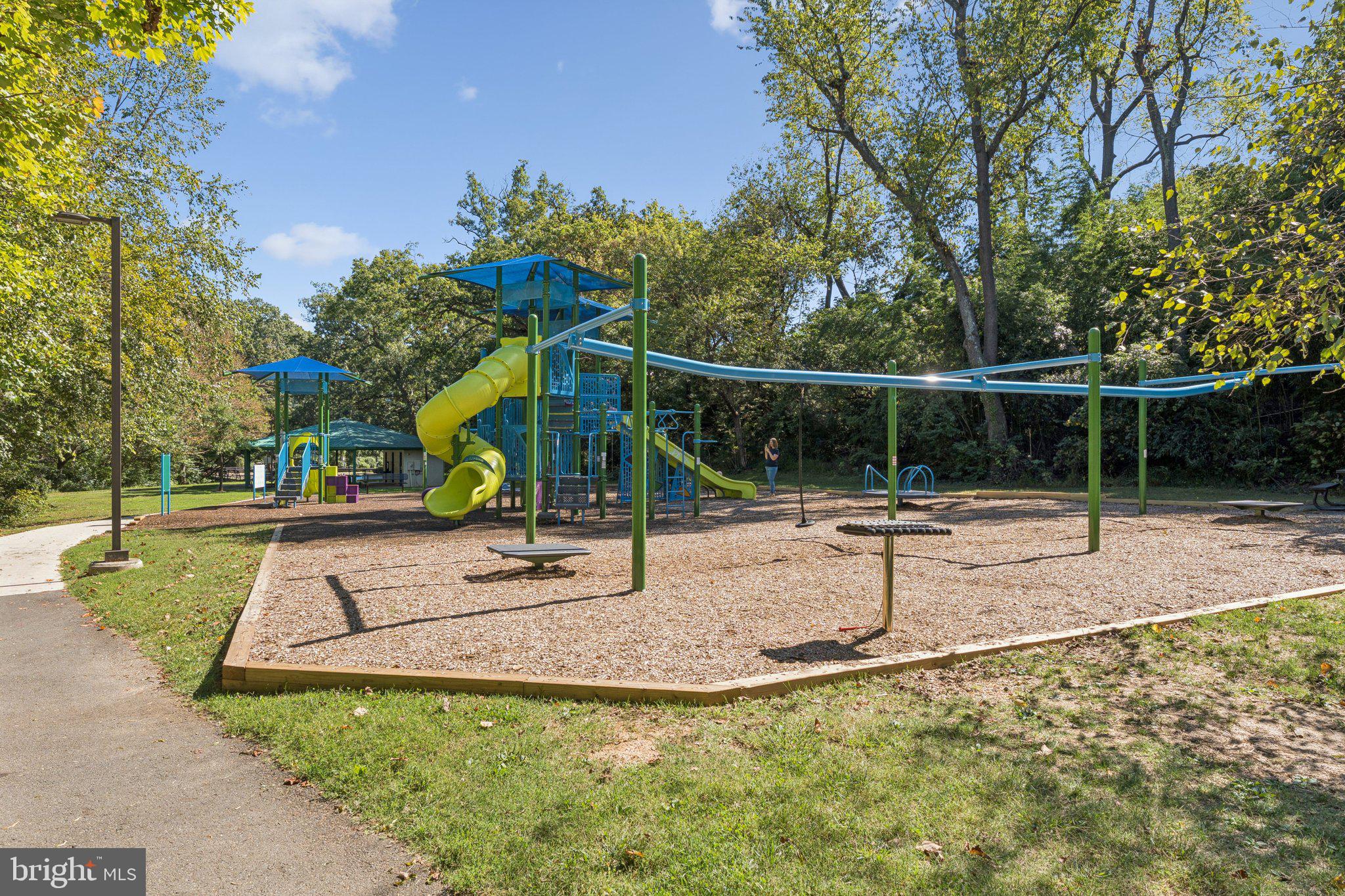 HARRIETT PARK - Residential