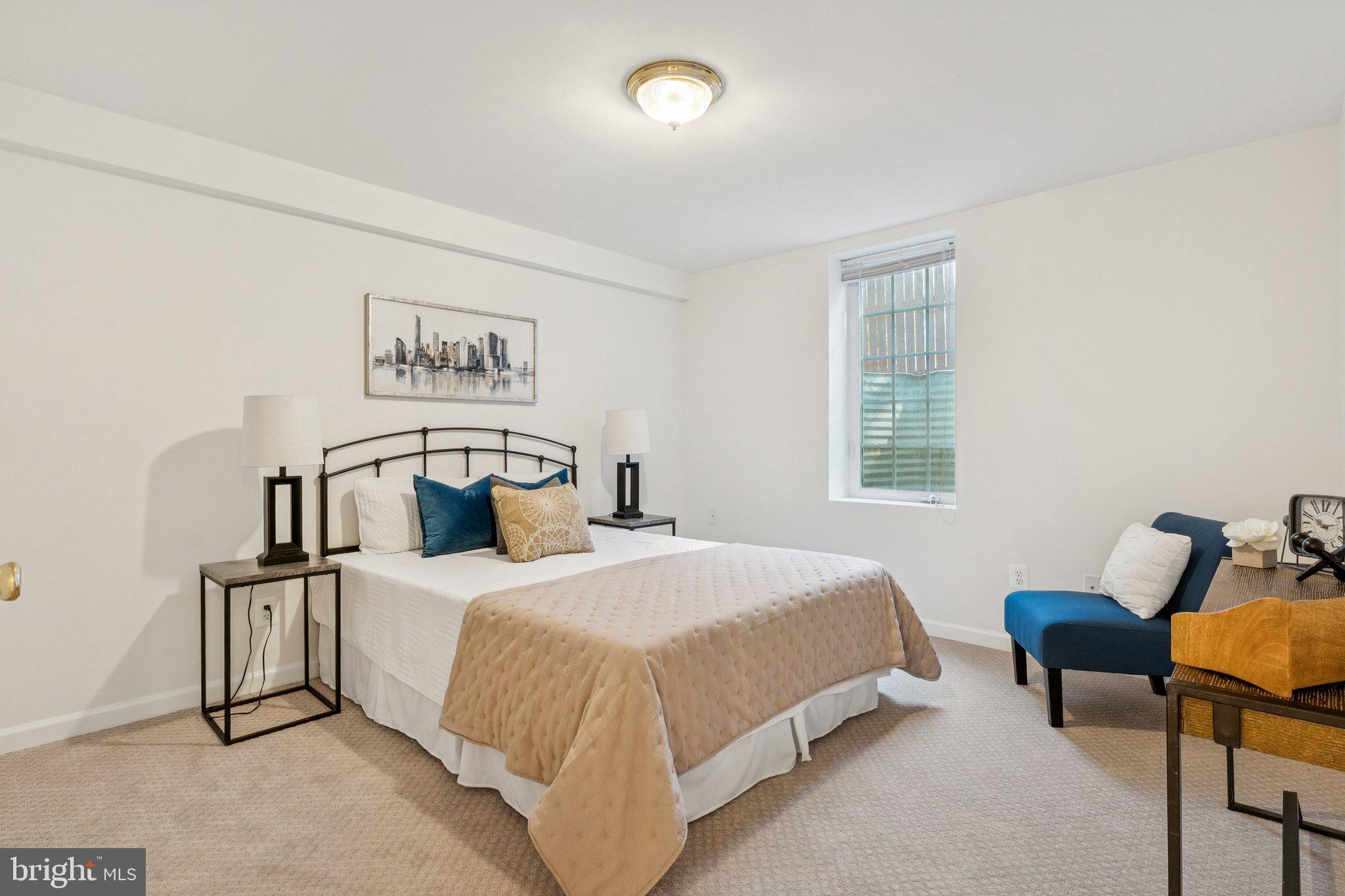 HARRIETT PARK - Residential