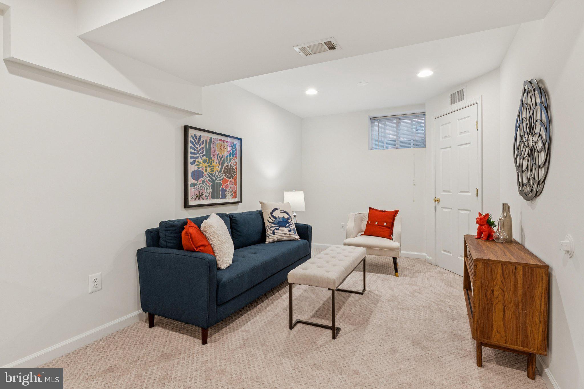 HARRIETT PARK - Residential