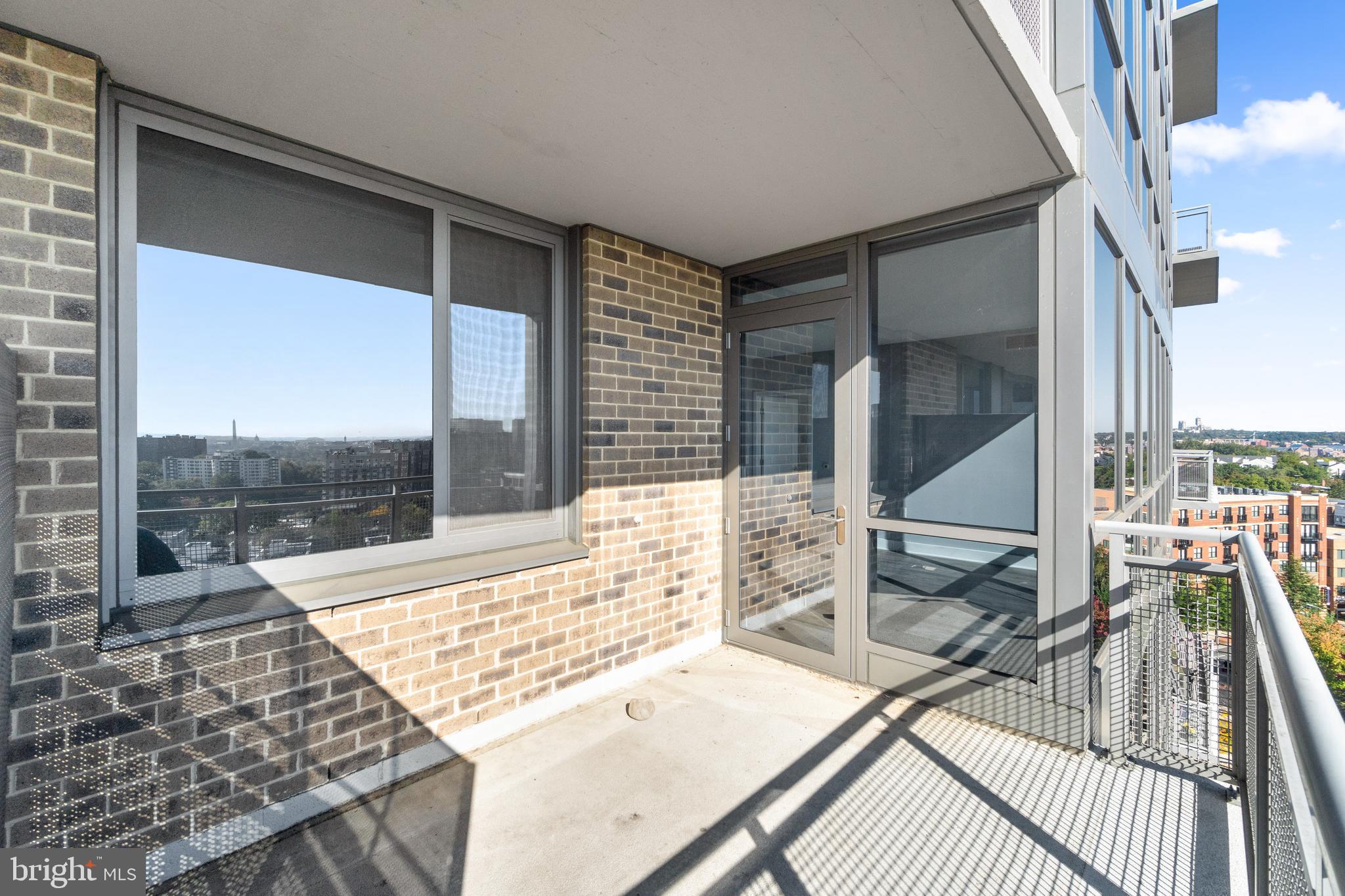 CLARENDON - Residential Lease