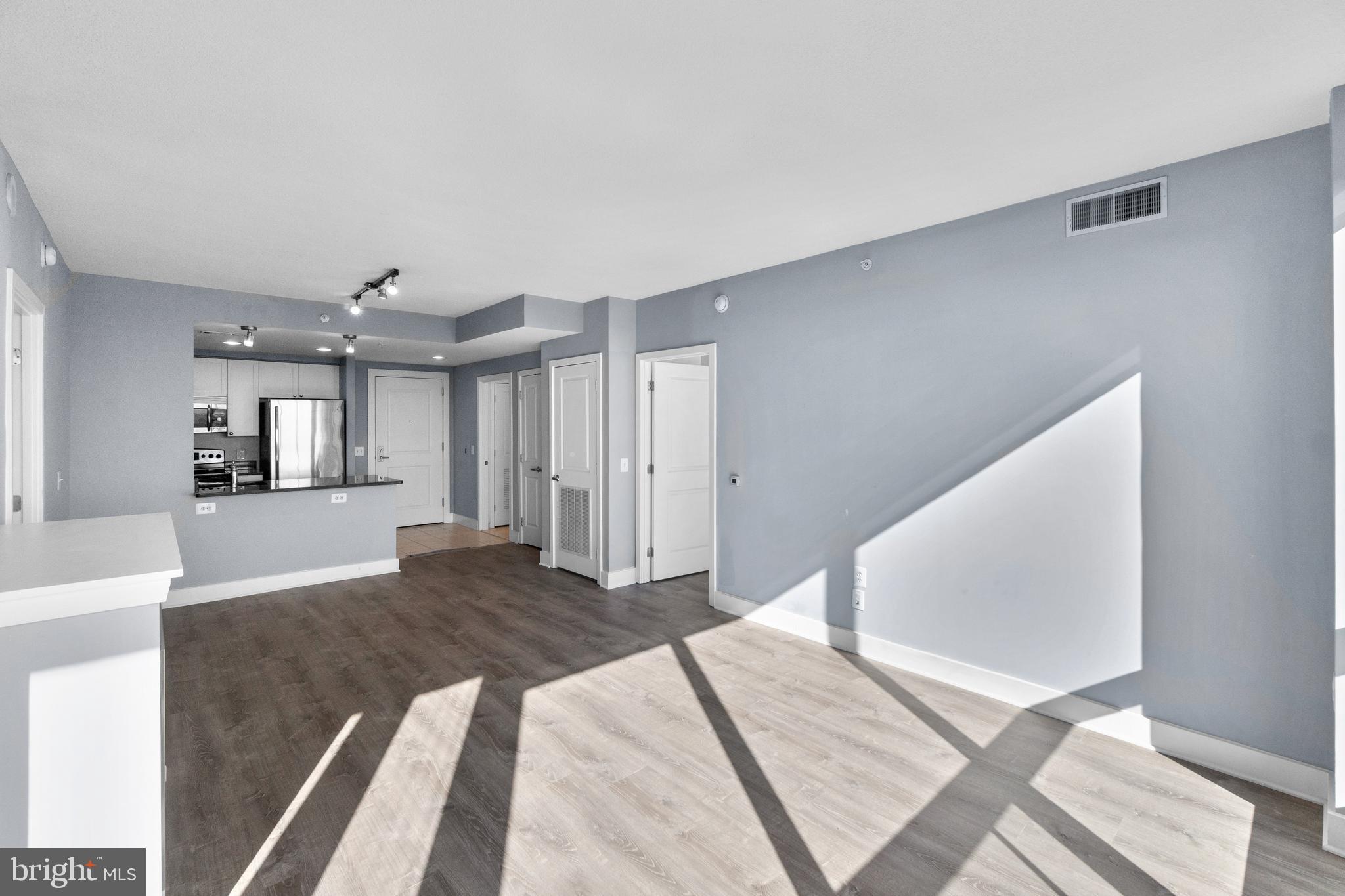 CLARENDON - Residential Lease