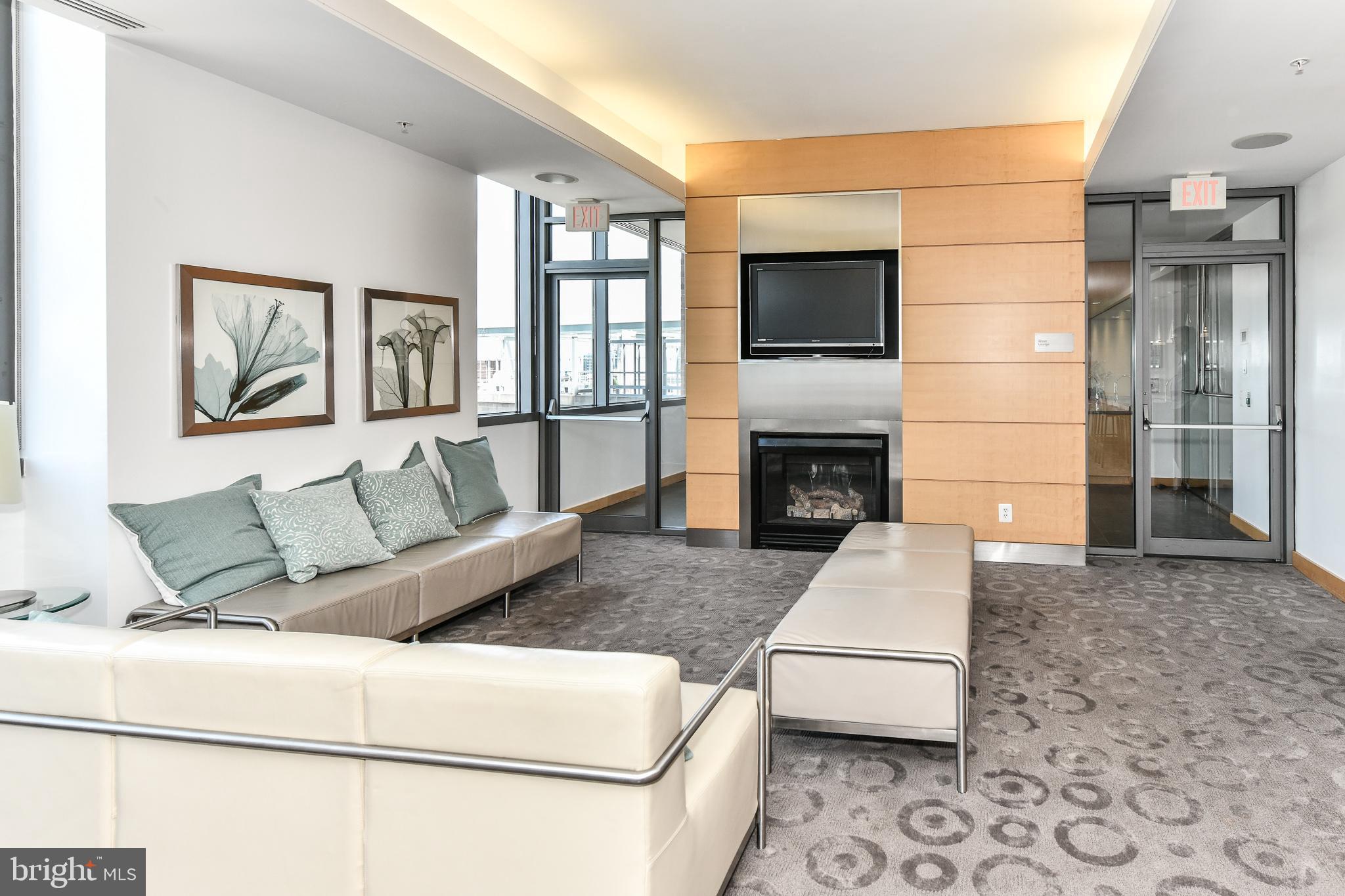 CLARENDON - Residential Lease