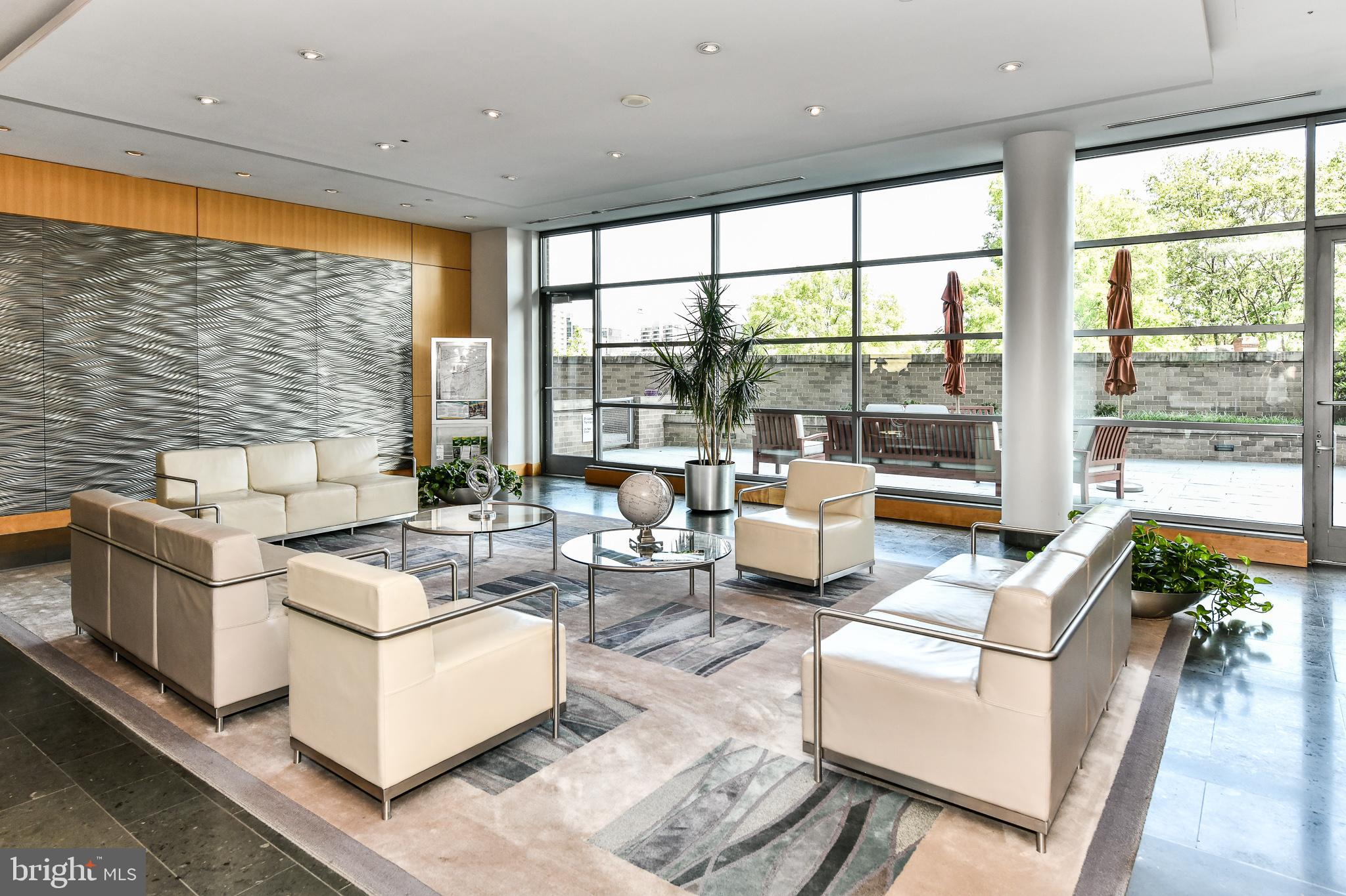 CLARENDON - Residential Lease